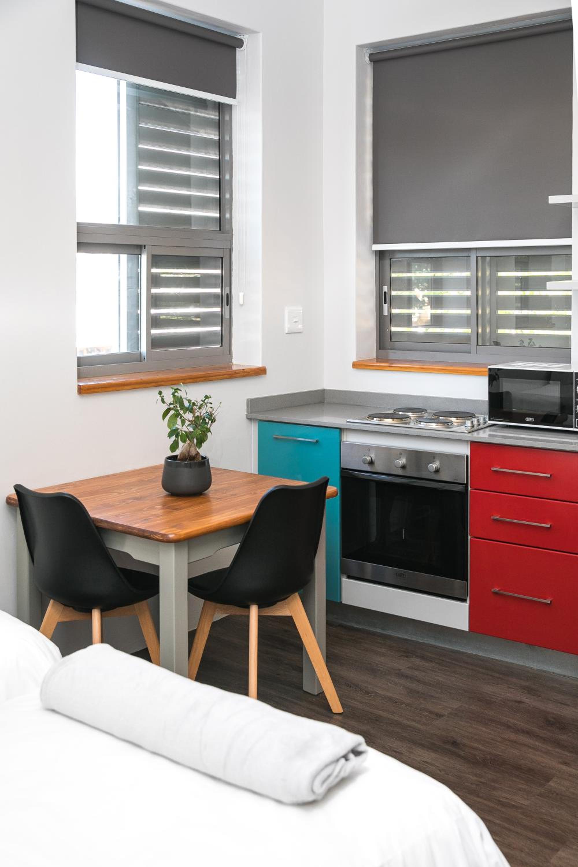 Studio Apartment - Photo 10