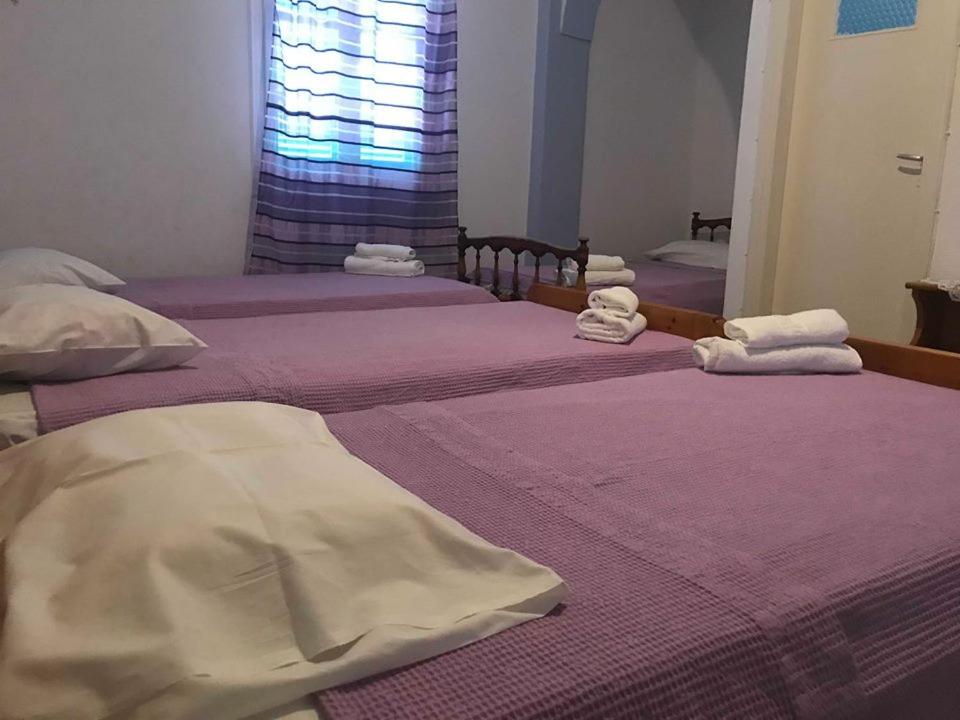 Economy Quadruple Room - Photo 1