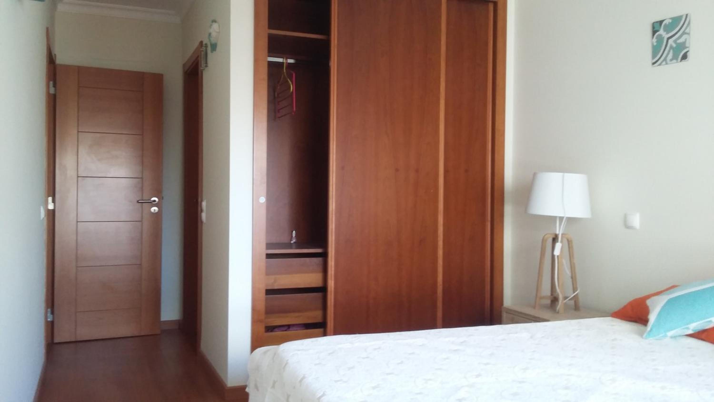 Standard Twin Room with Private Bathroom photo 2