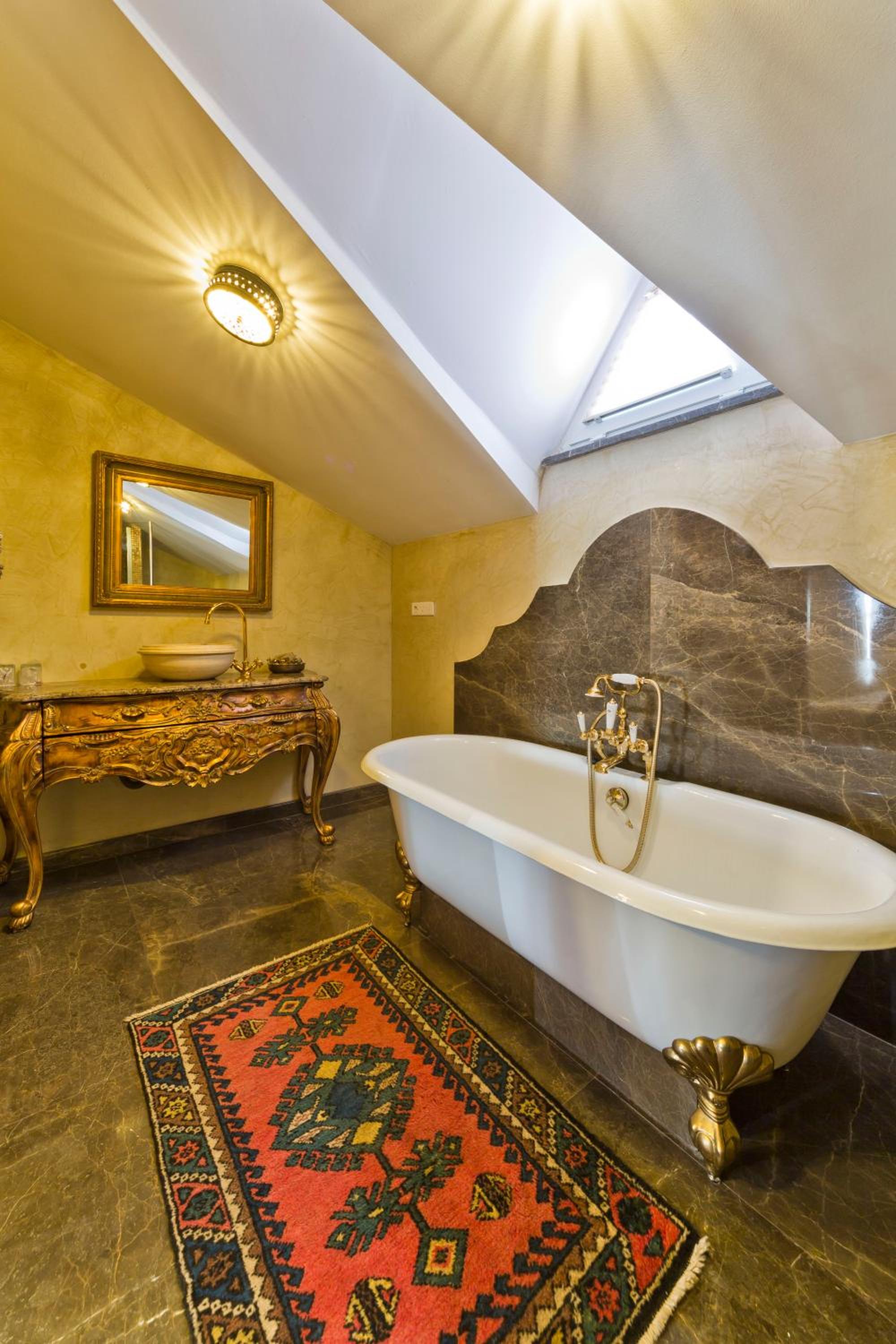 Deluxe Suite with Sea View and Balcony photo 3