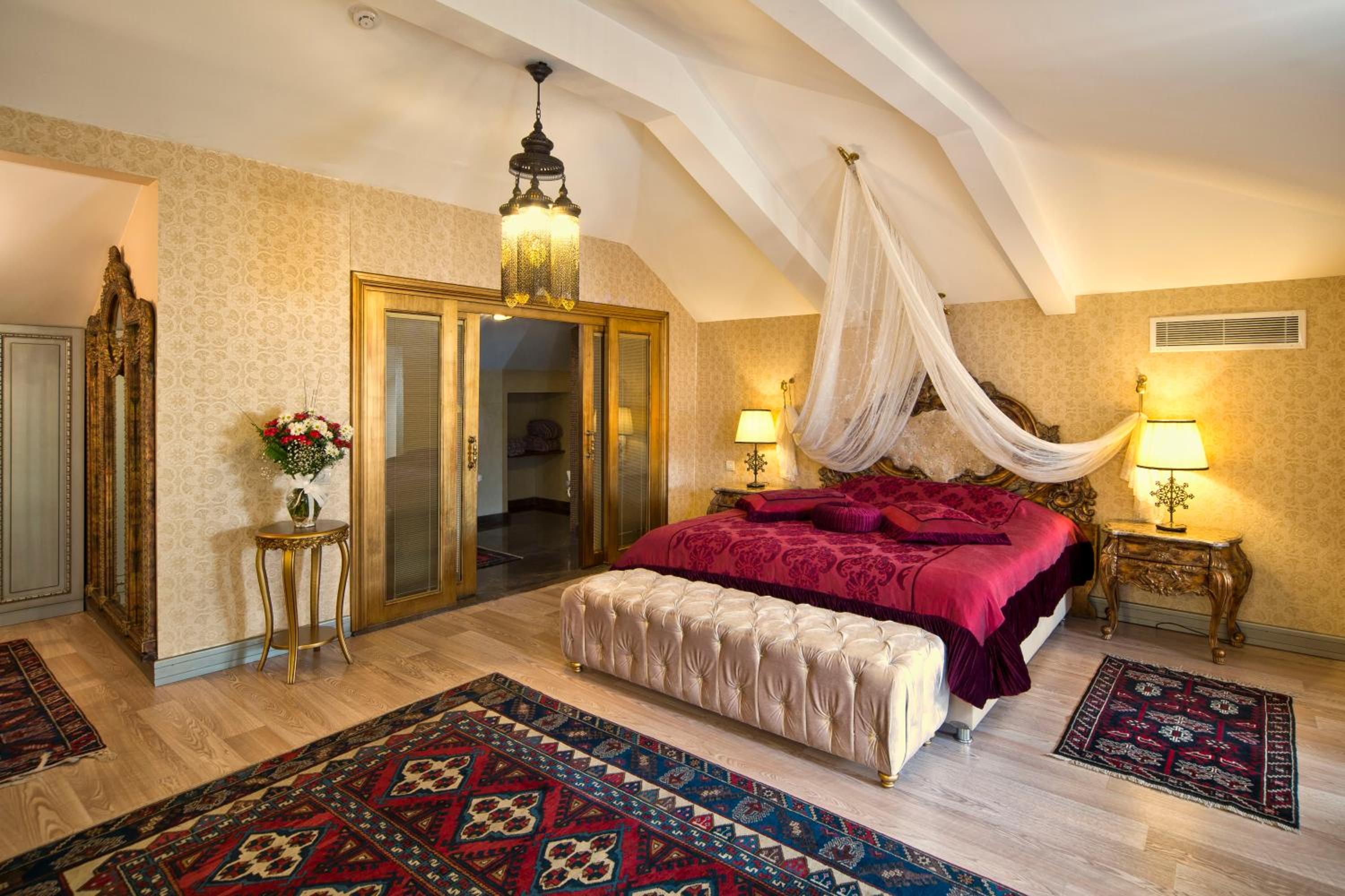 Deluxe Suite with Sea View and Balcony photo 2