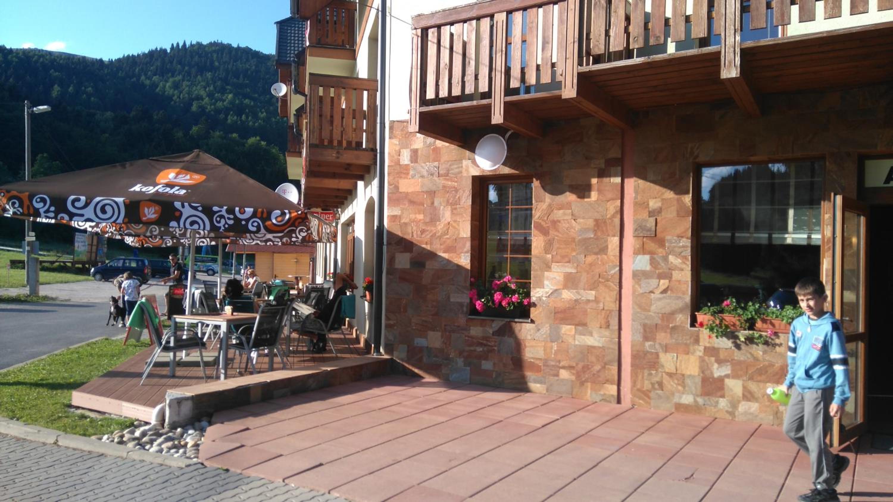 Apartment with Balcony - Photo 44