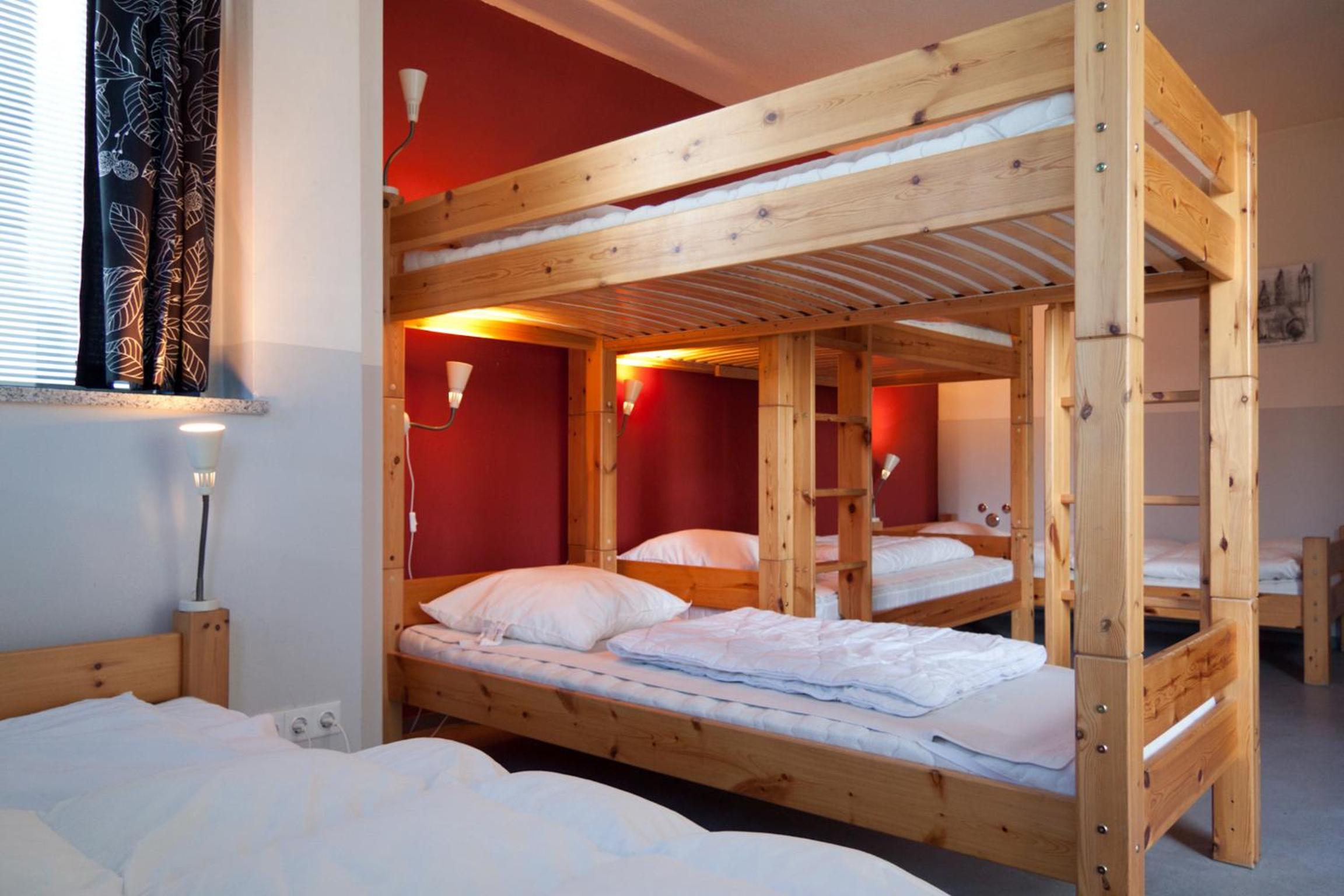6-Bed Room photo 3