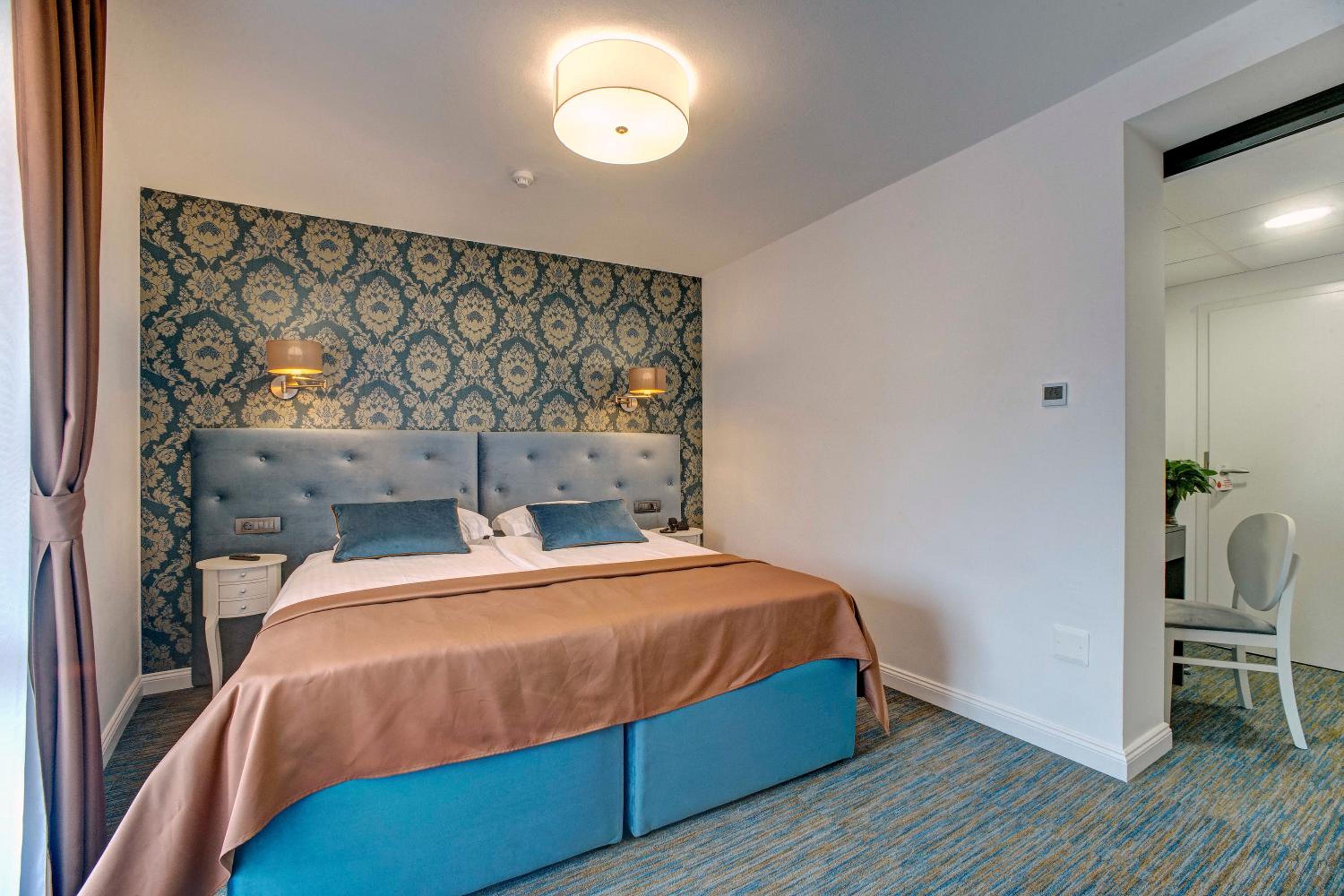 Double or Twin Room photo 2