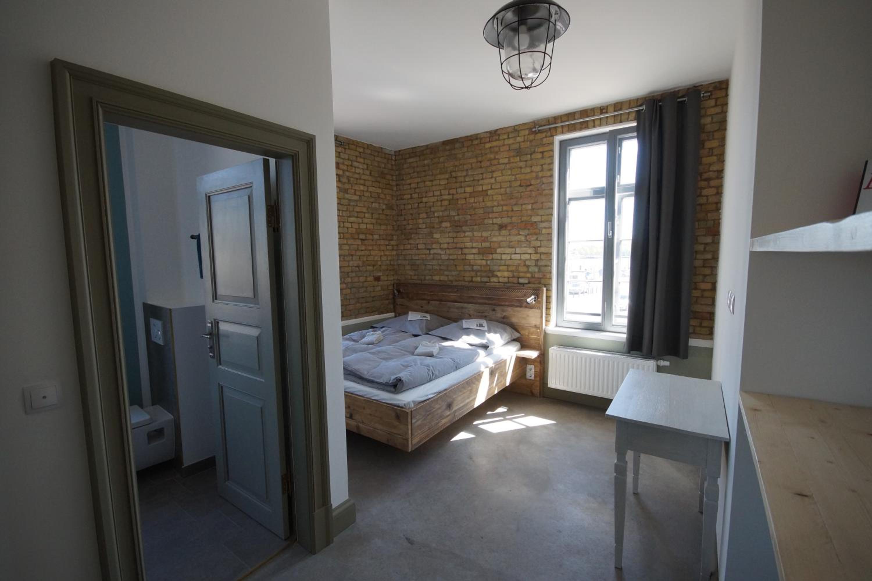 Double Room - Photo 8