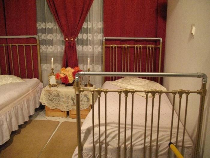 Double or Twin Room - Photo 9
