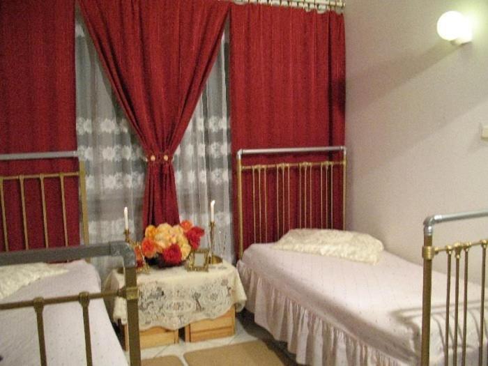Double or Twin Room - Photo 10