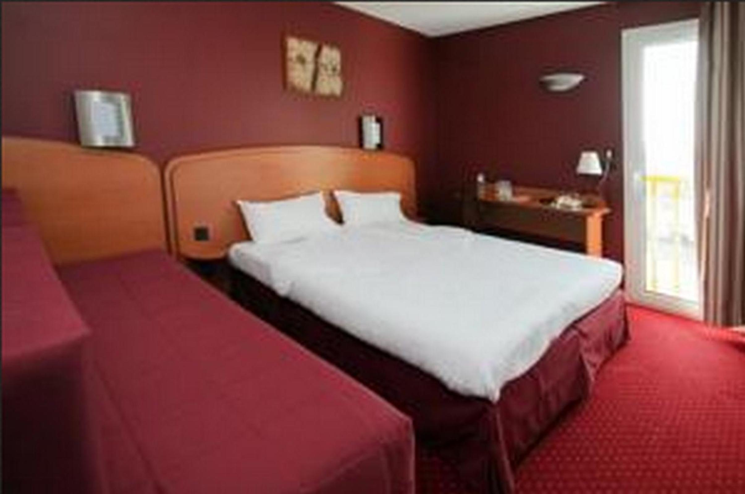 Double Room - Photo 5