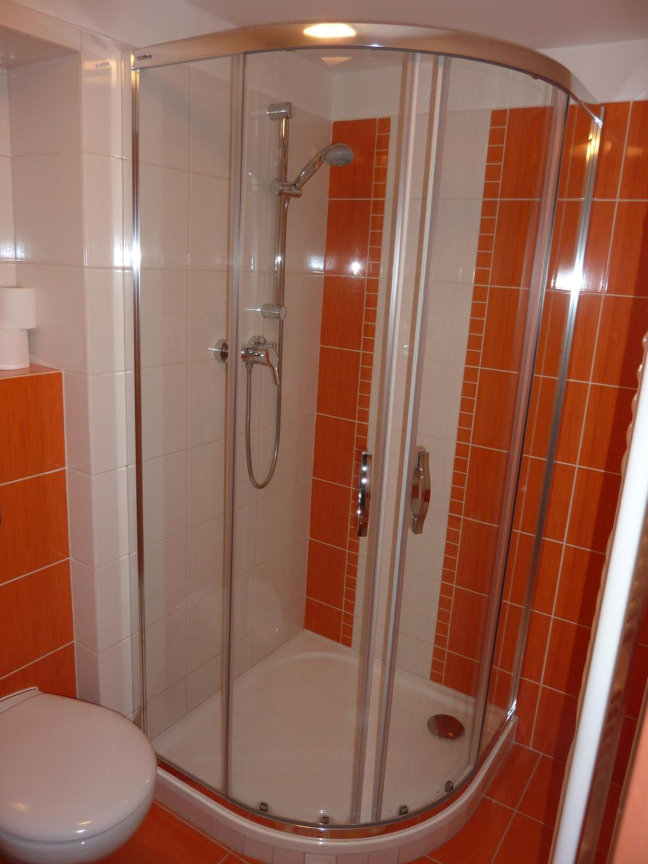 Small Single Room photo 3