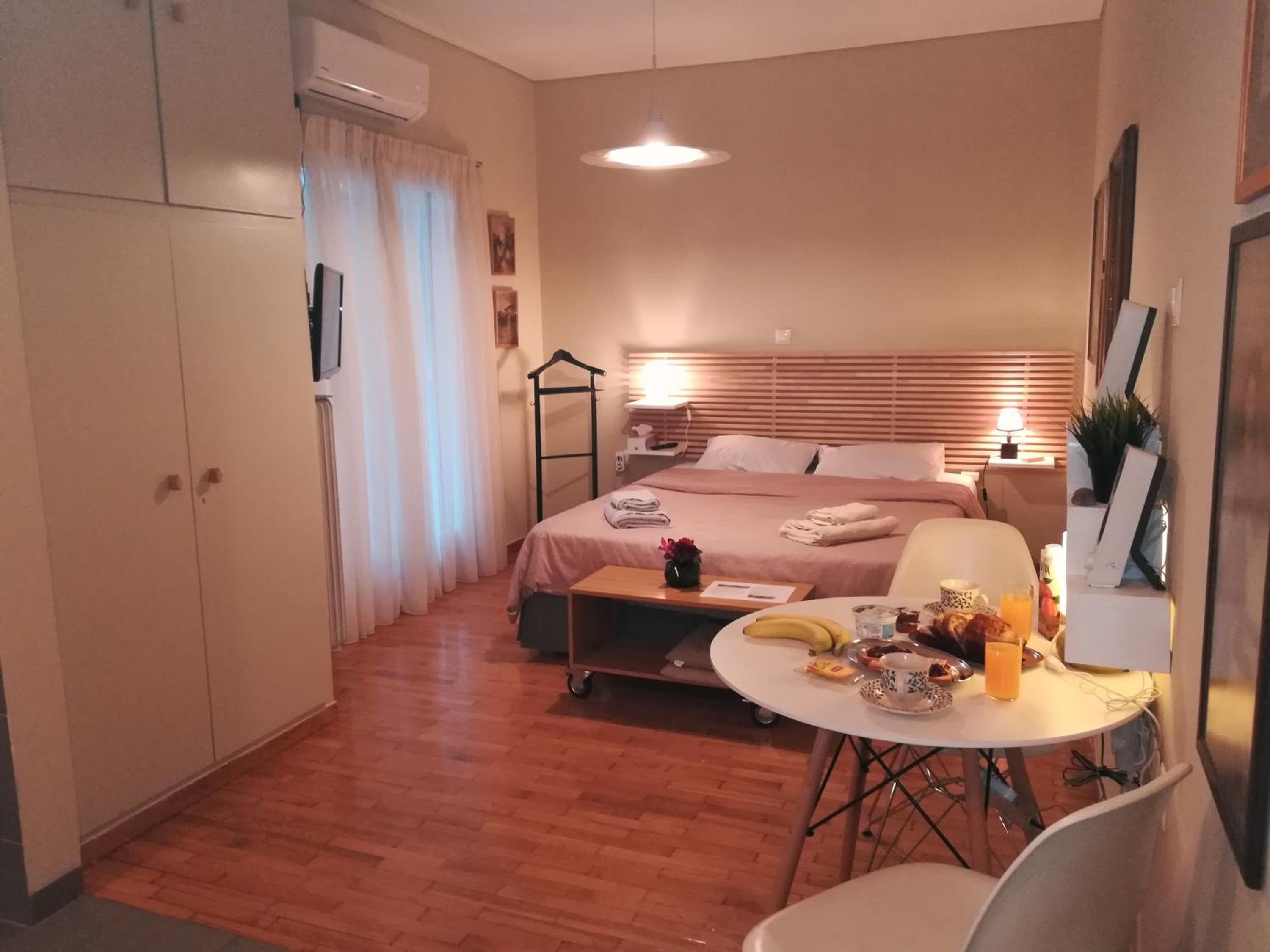Studio Apartment