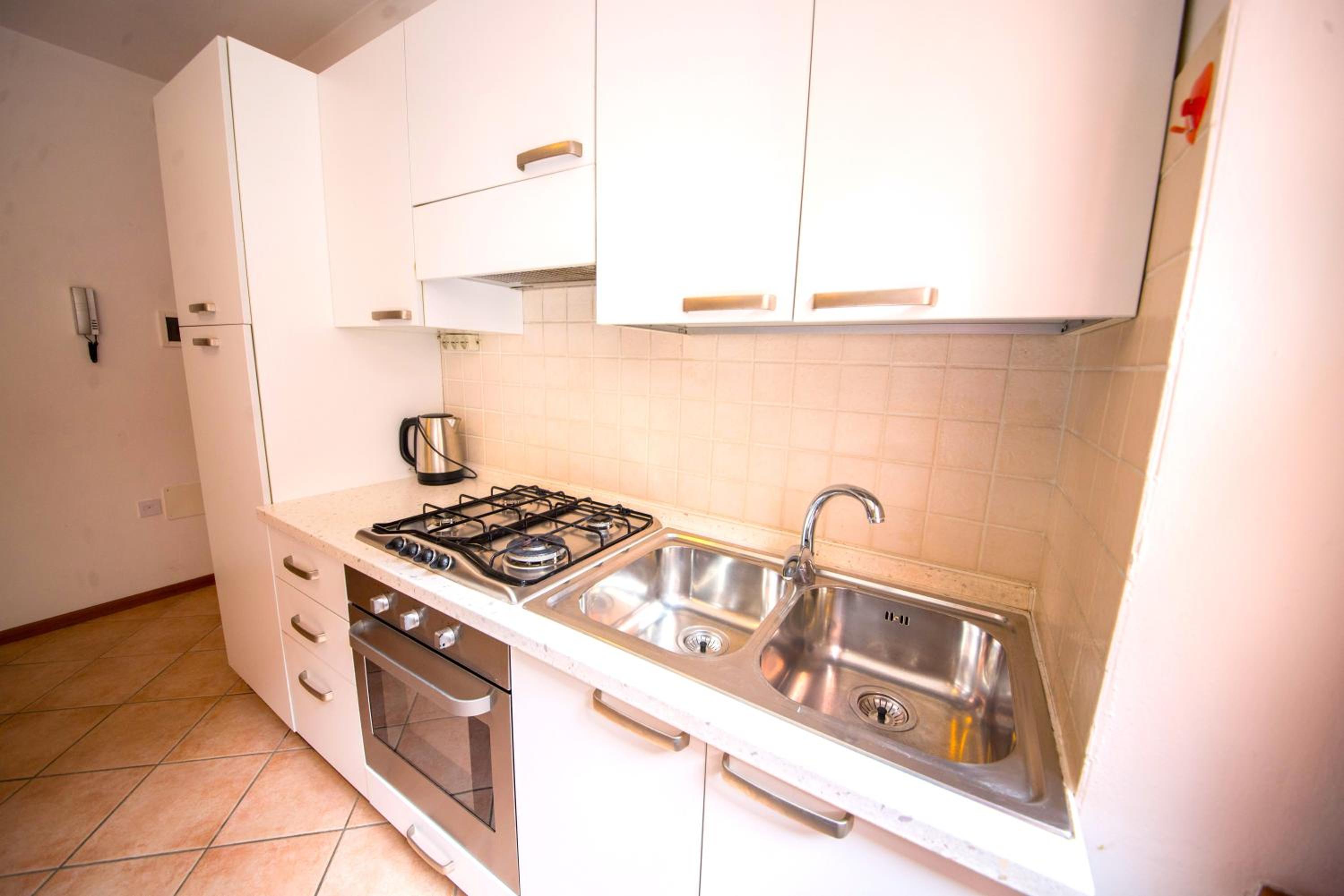 Two-Bedroom Apartment - Photo 6