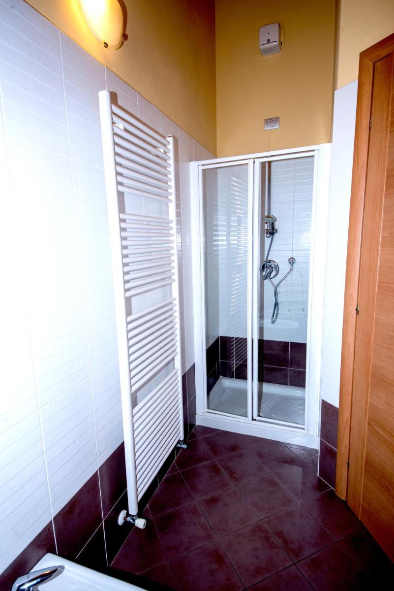 Two-Bedroom Penthouse Apartment - Photo 12
