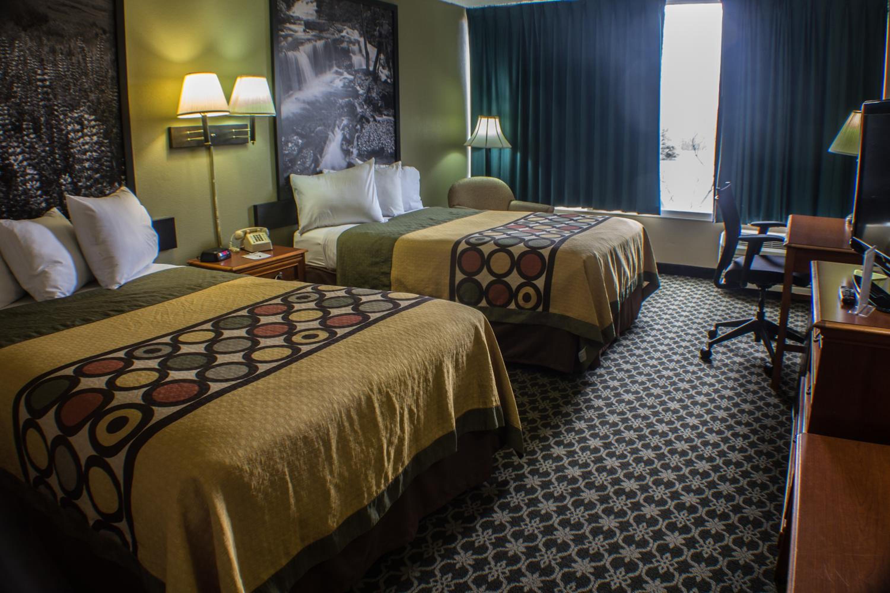 Double Room With Two Double Beds - Smoking - Photo 3