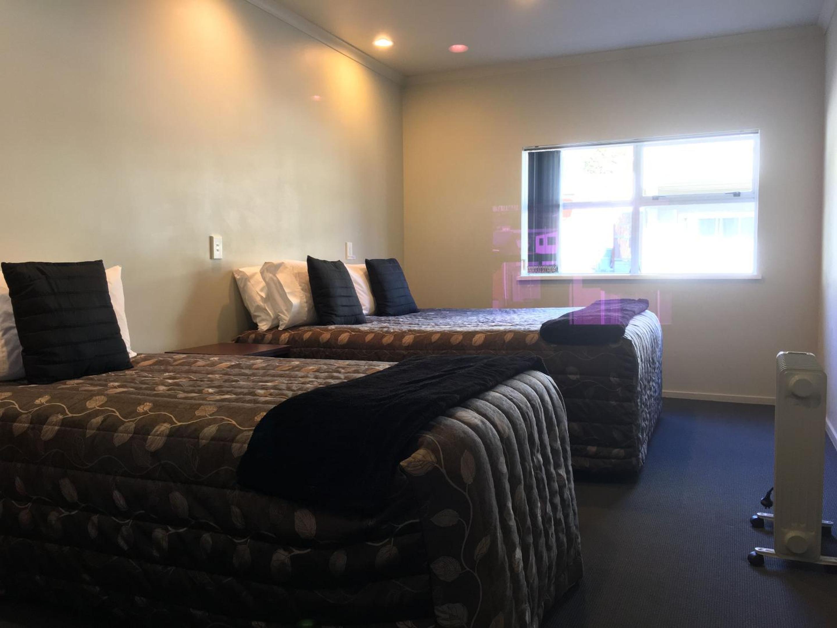 Two-Bedroom Apartment with Spa Bath - Photo 2