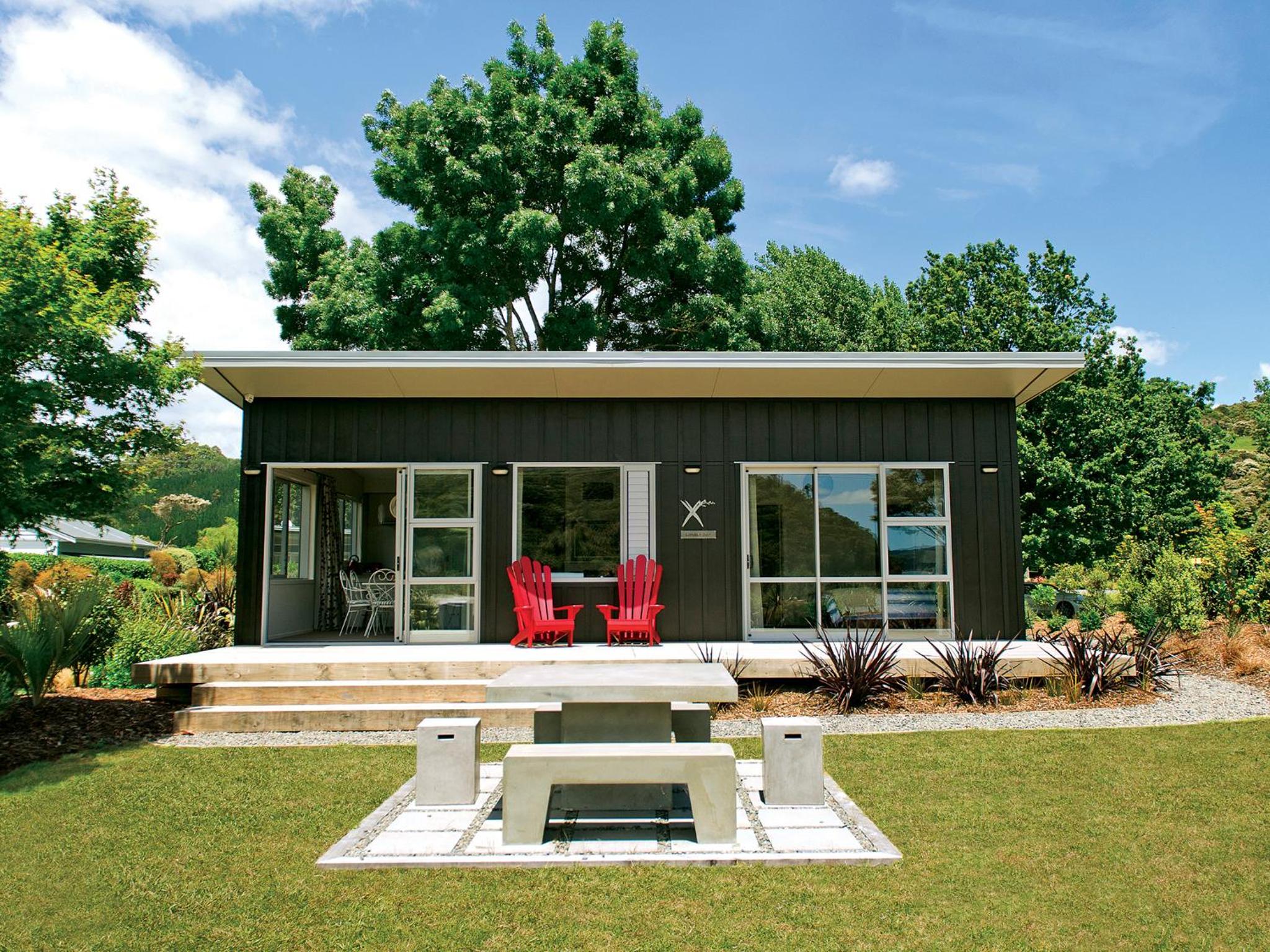 Three-Bedroom Holiday Home with Beach View photo 2