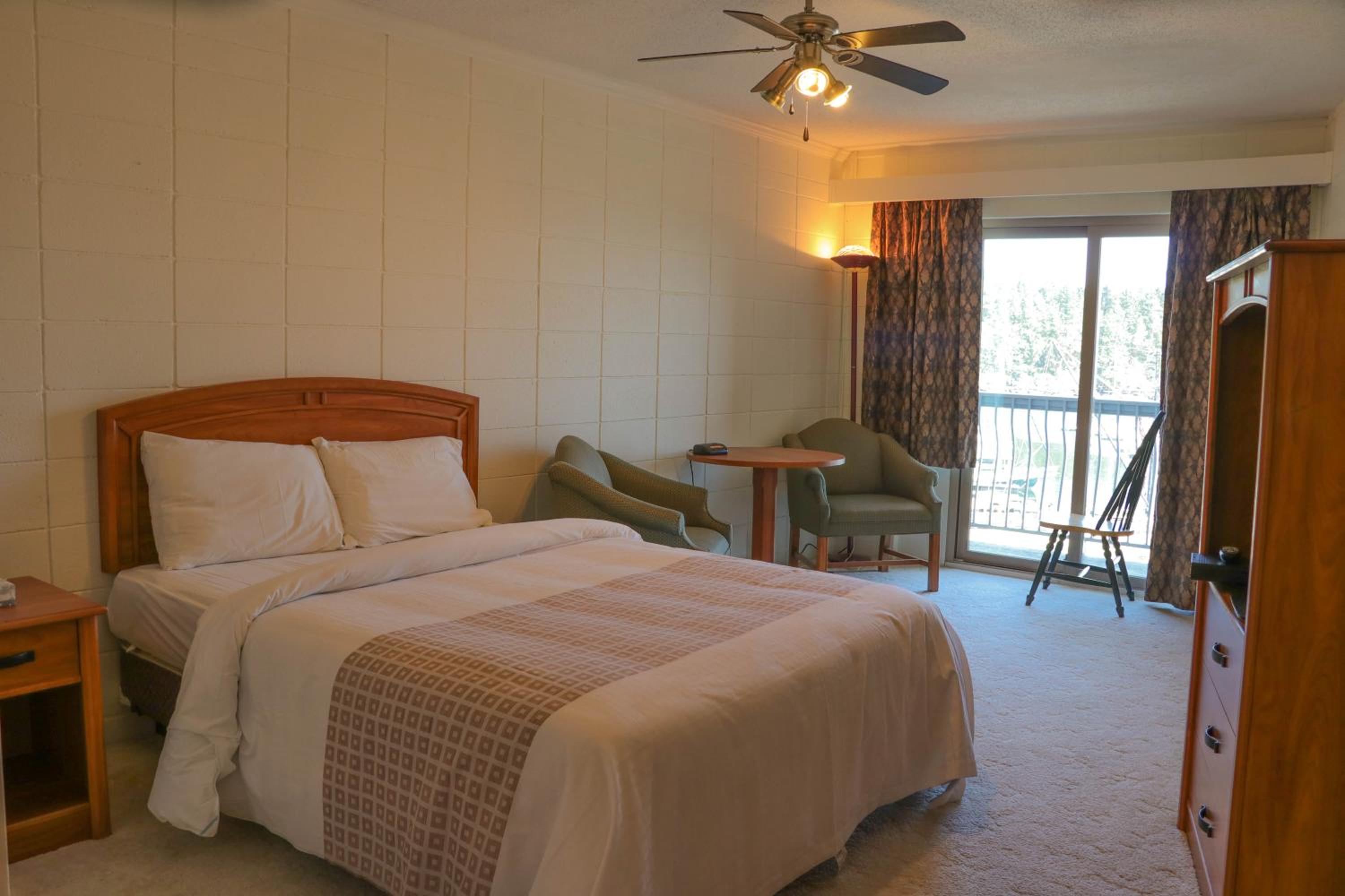 Single Room with Balcony photo 3