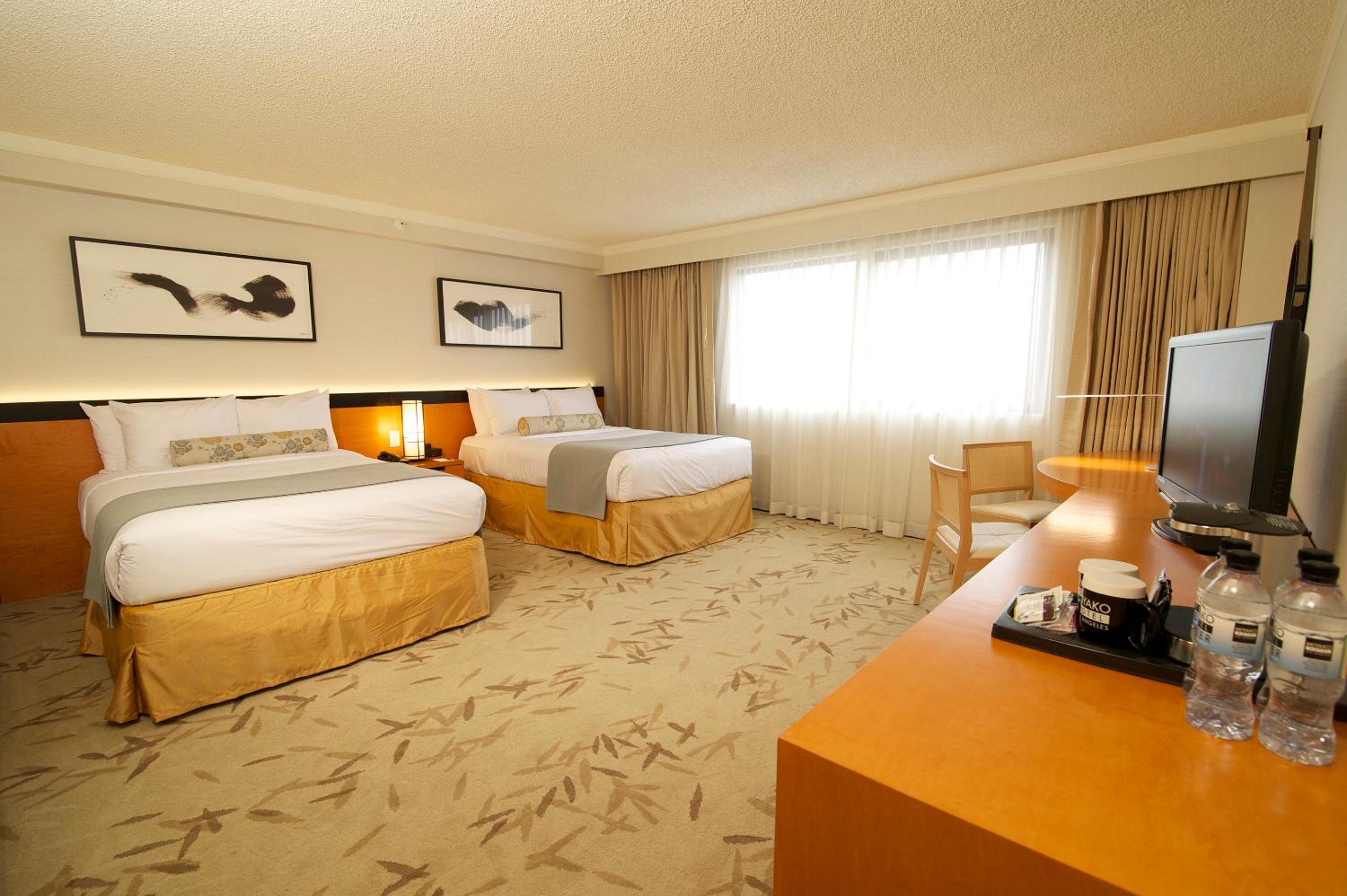 Executive Room with Two Double Beds - Photo 4