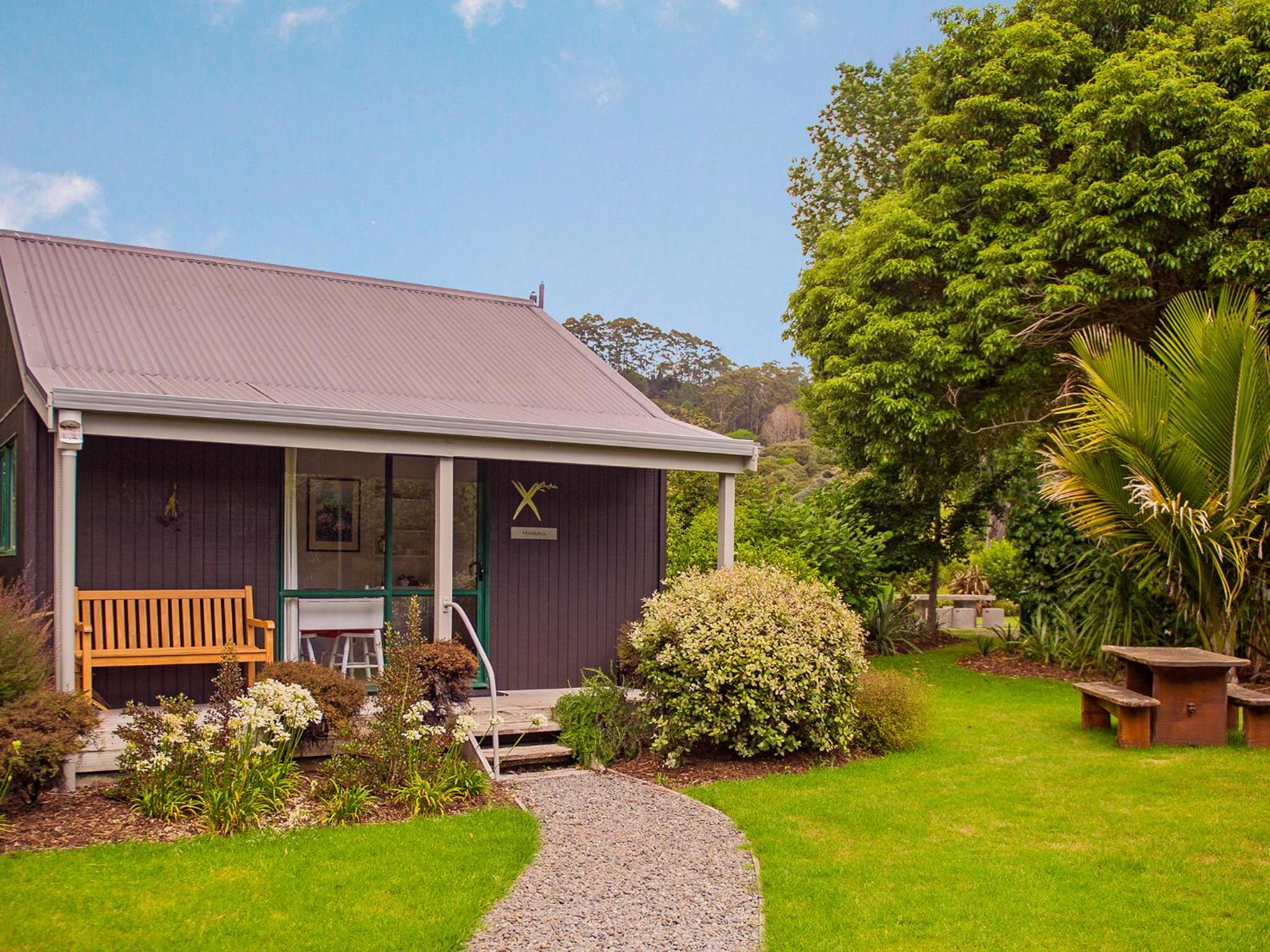 One-Bedroom Cottage with Garden View photo 2