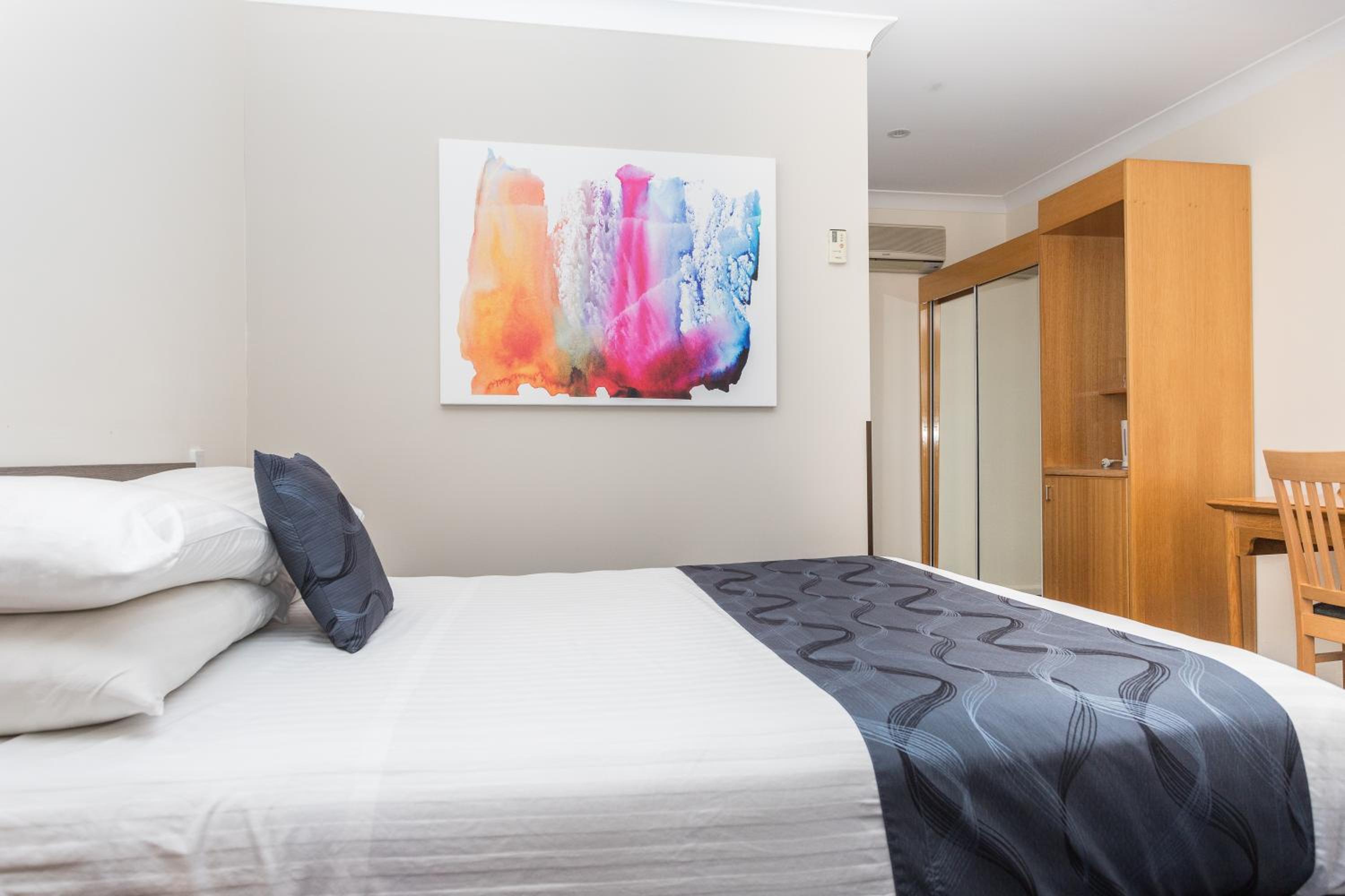 Executive Queen Room photo 2