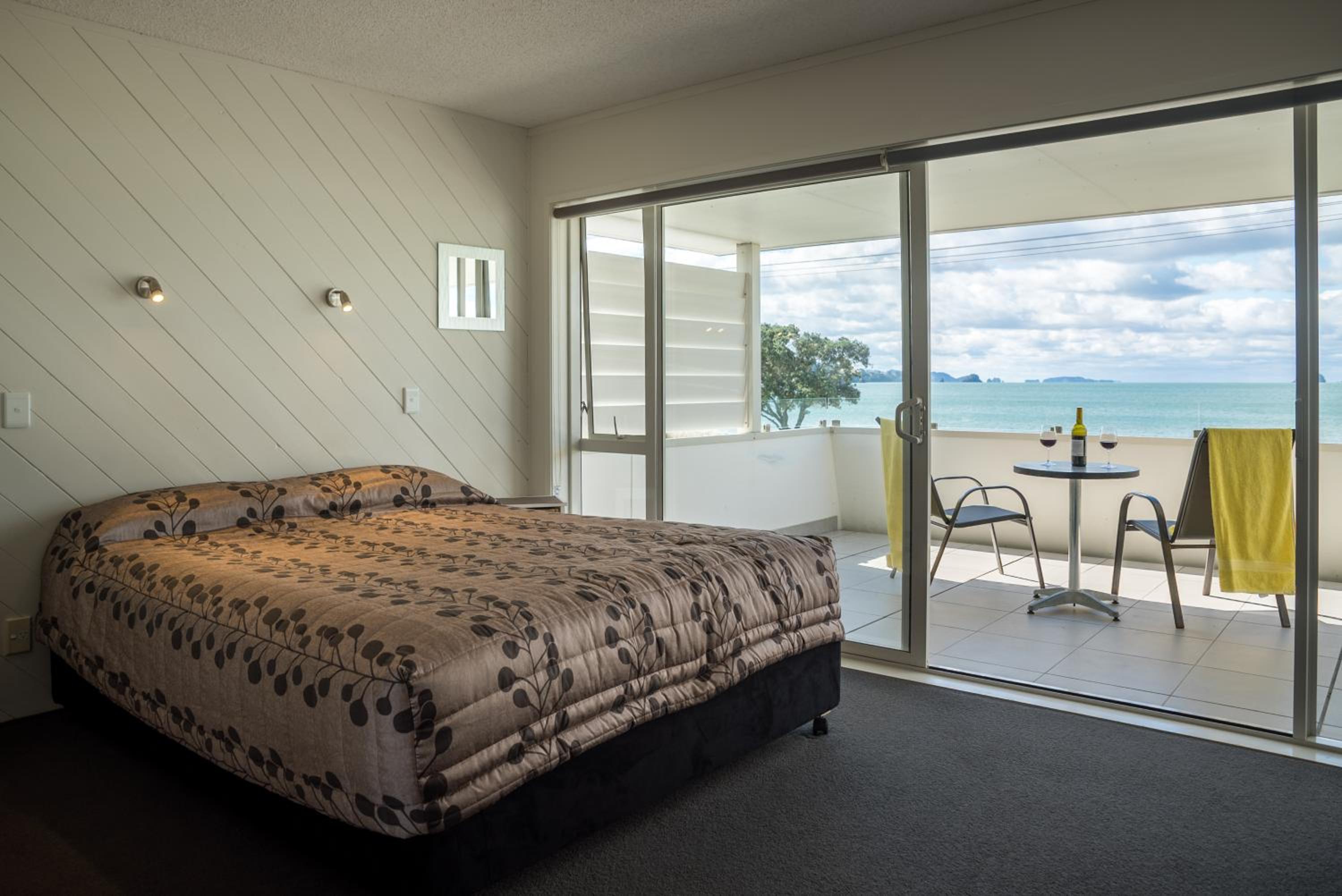 Executive Suite with Spa Bath and Sea View photo 3
