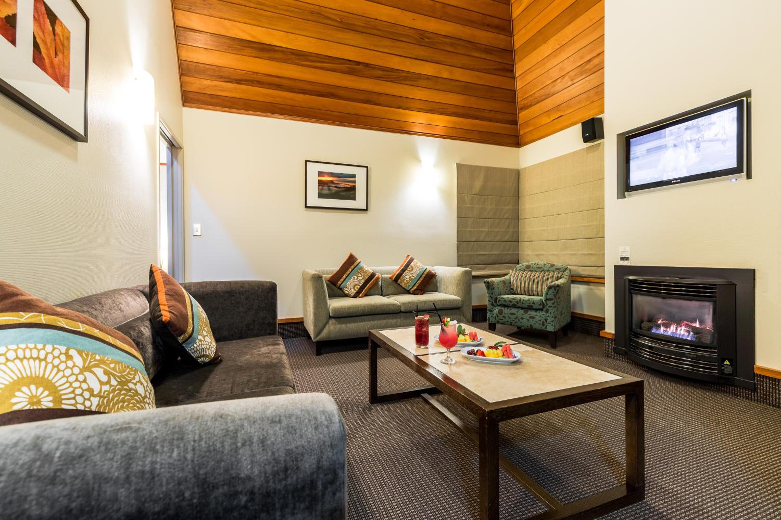 Suite with Garden View - Photo 2