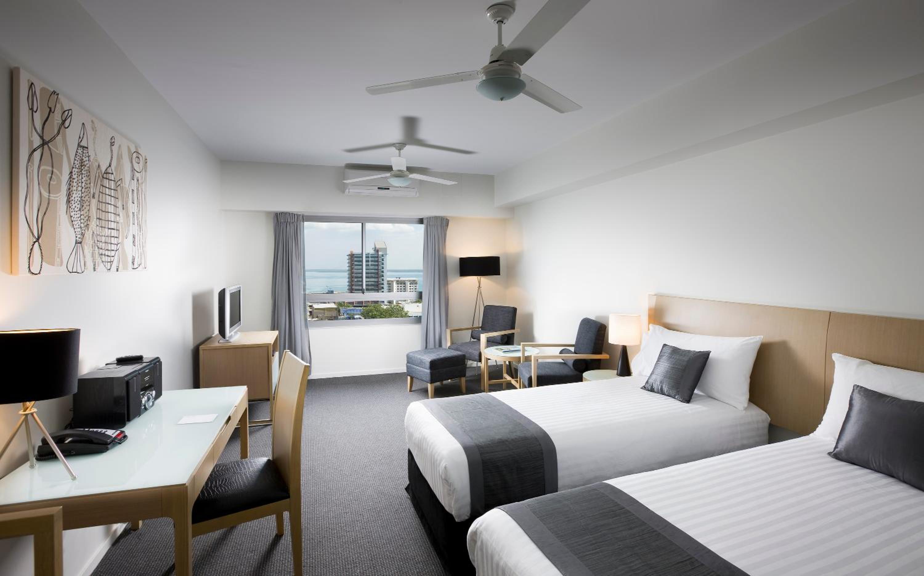 Hotel Room Water View - Weekly Housekeeping