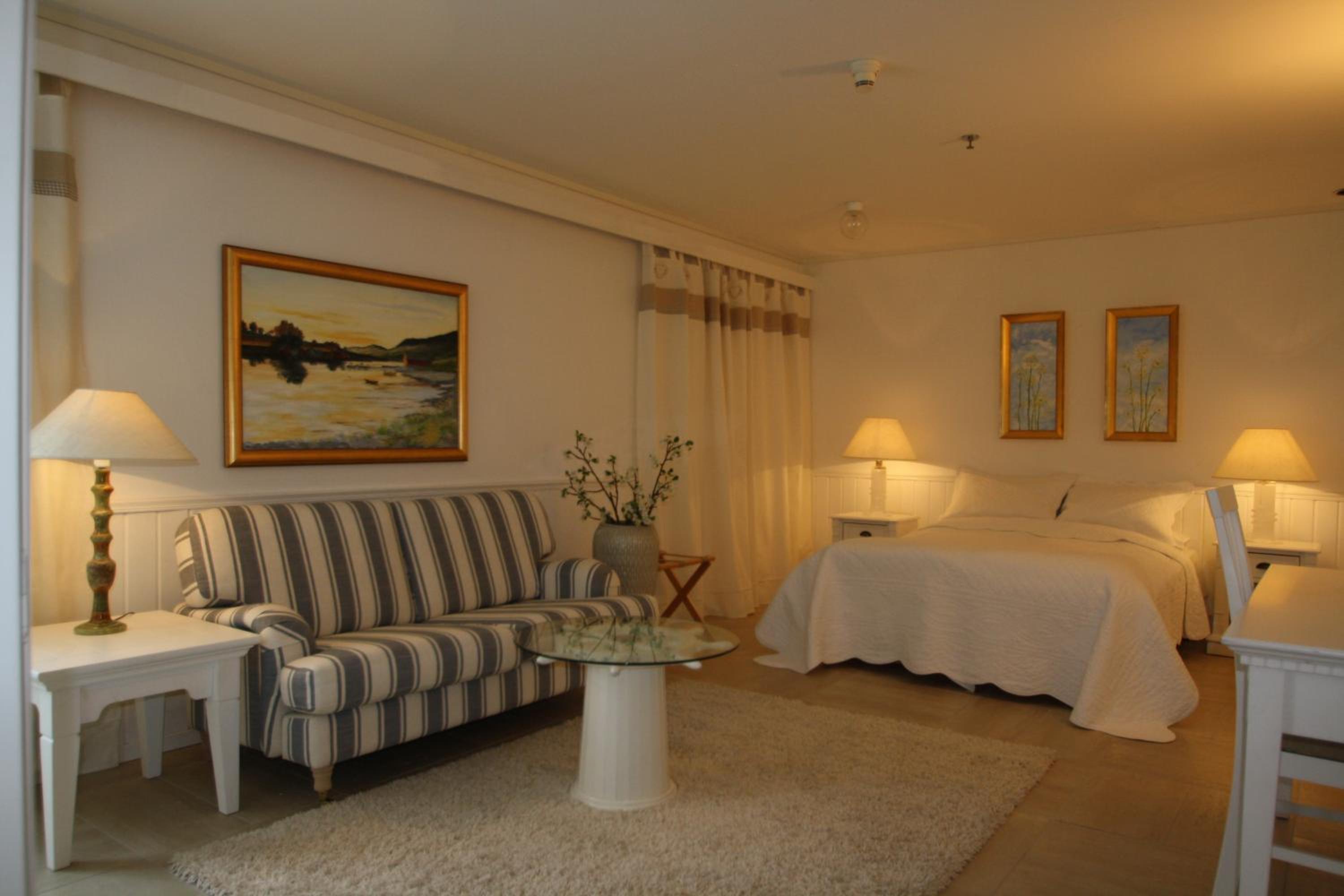 Standard Double Room - Photo 3