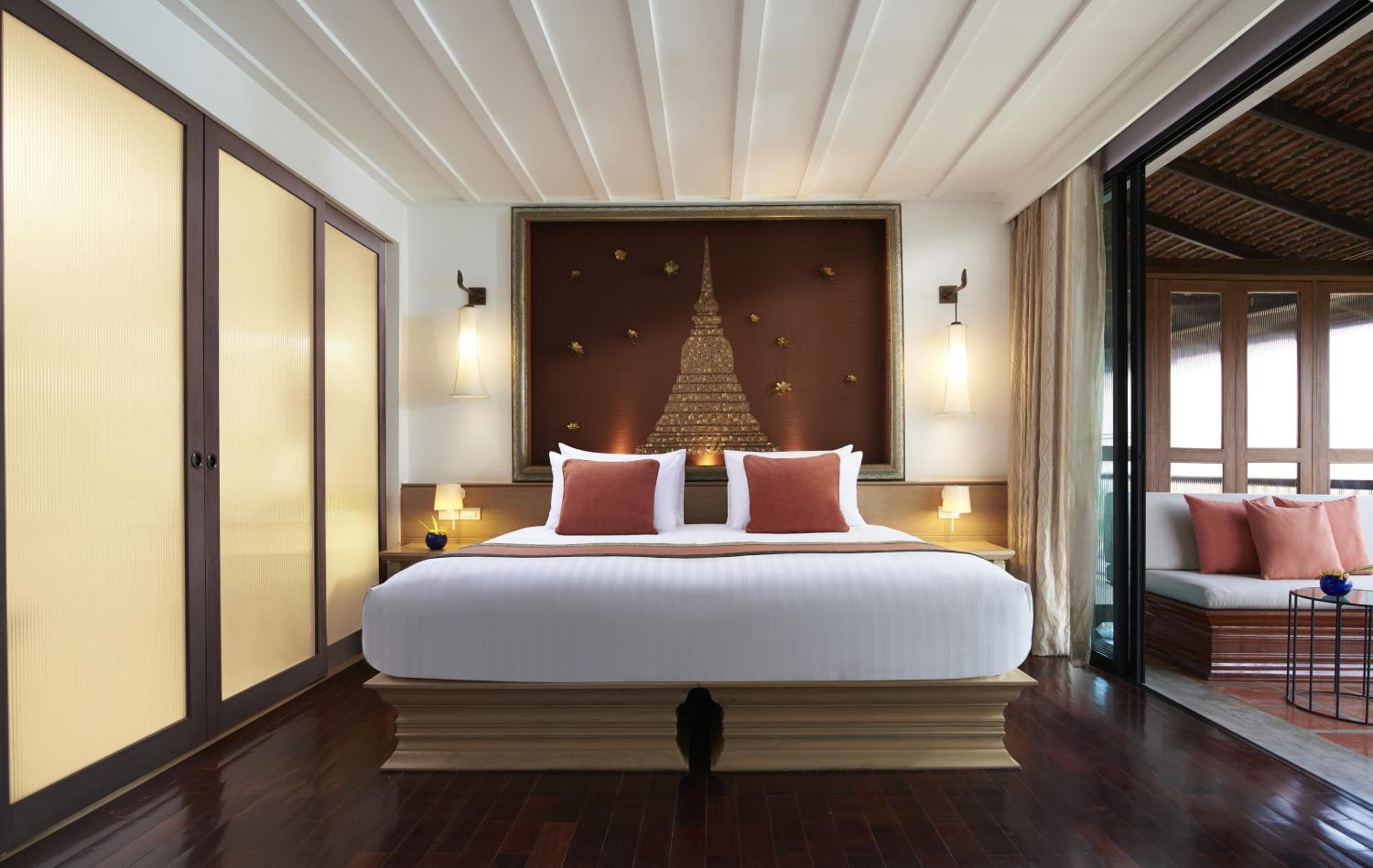 Deluxe King Room with Pool View