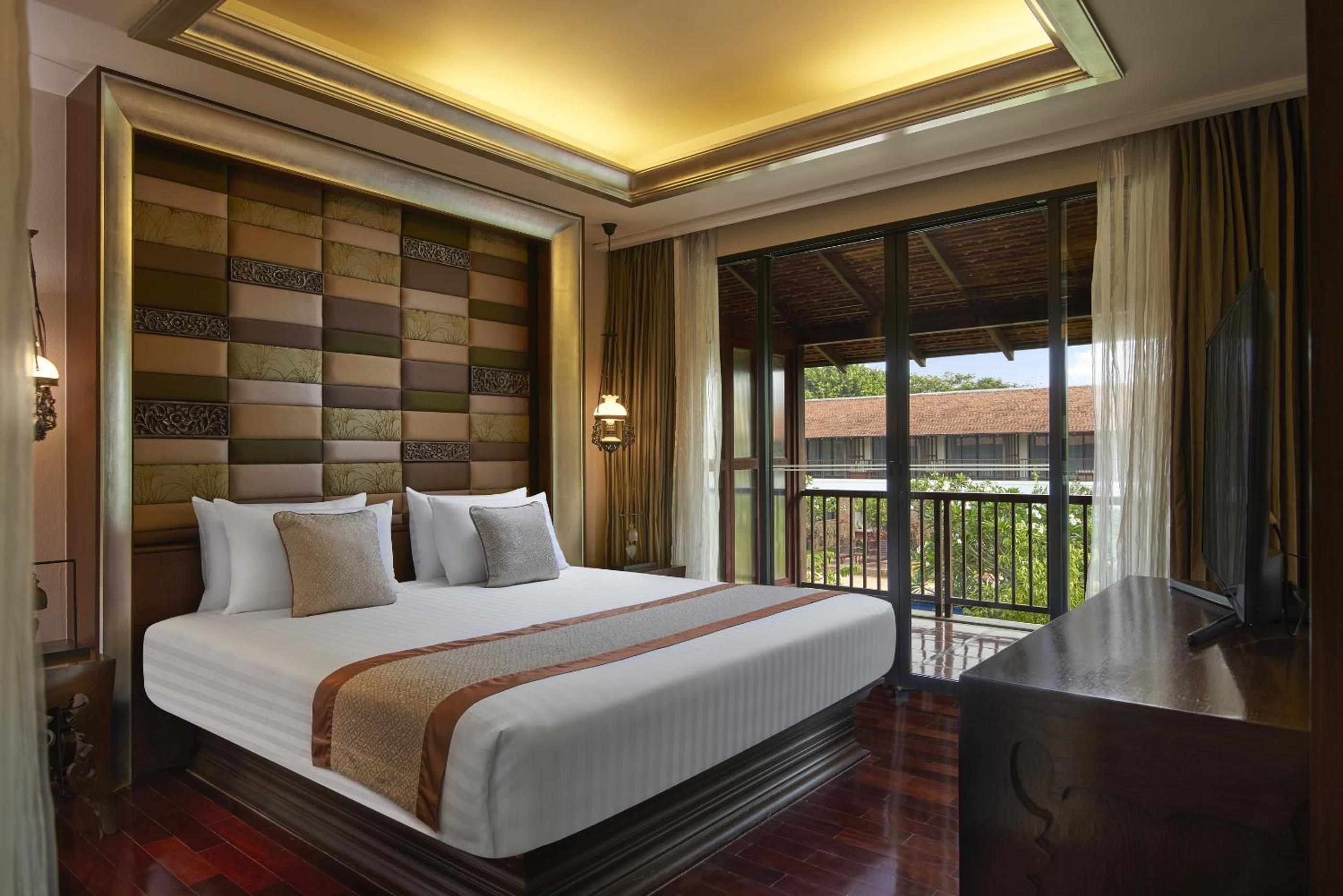 One-Bedroom Suite - Photo 1