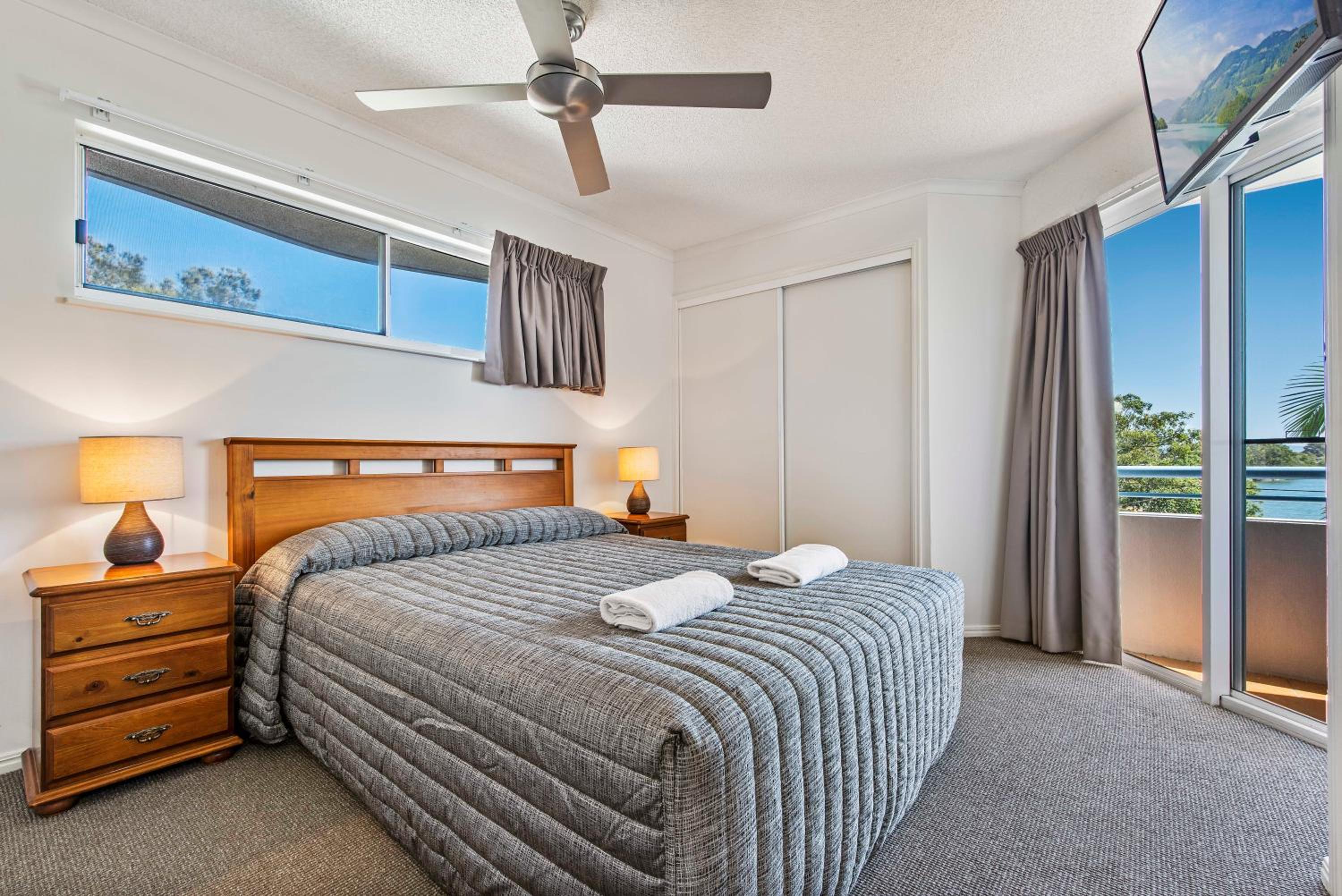 Two-Bedroom Apartment with River View photo 3