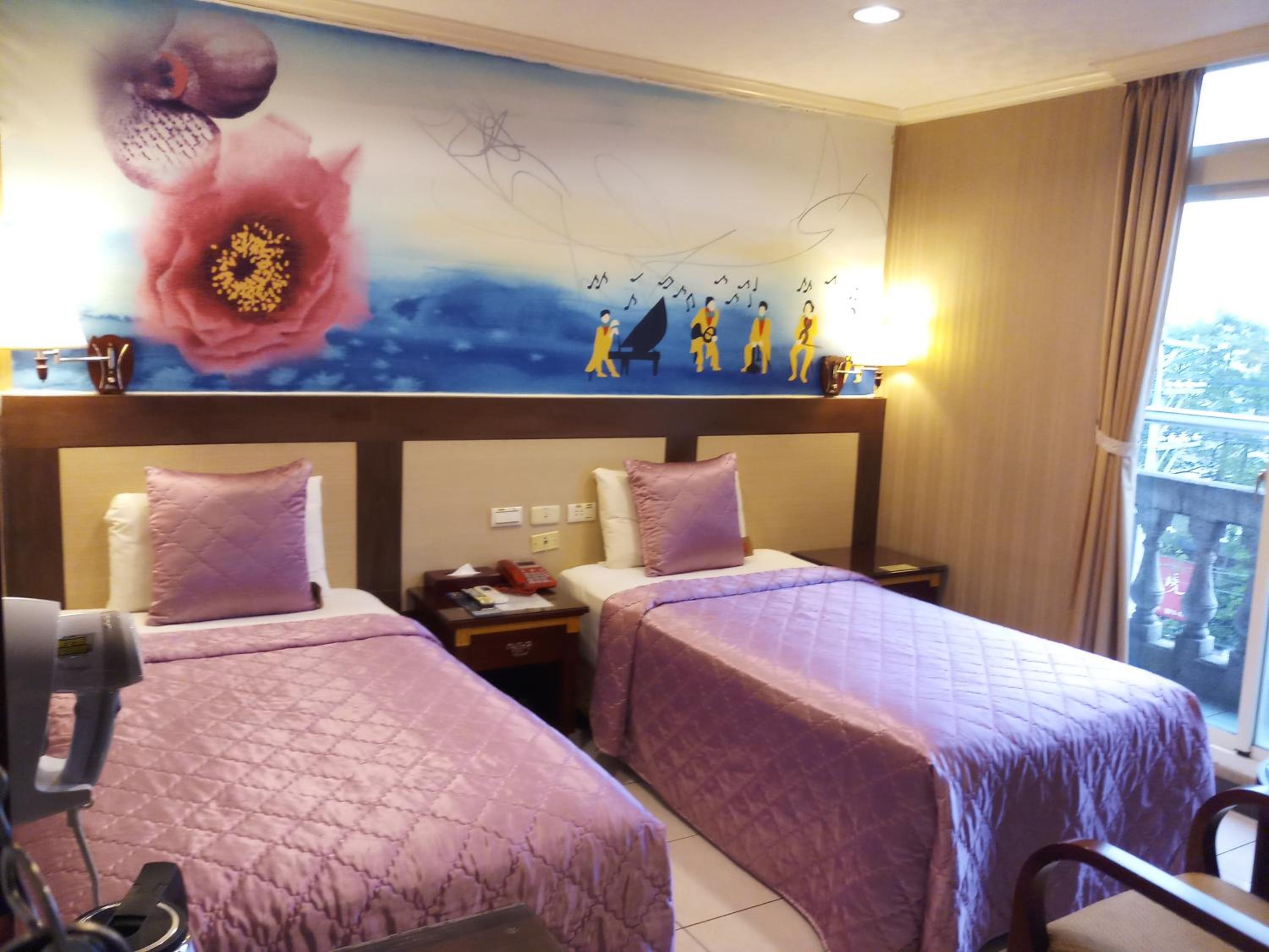Deluxe Double or Twin Room photo 2