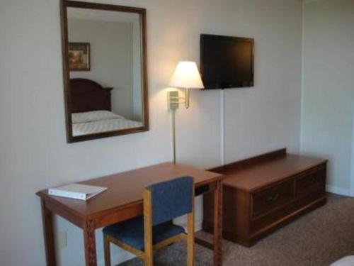 Double Room with Two Double Beds photo 2