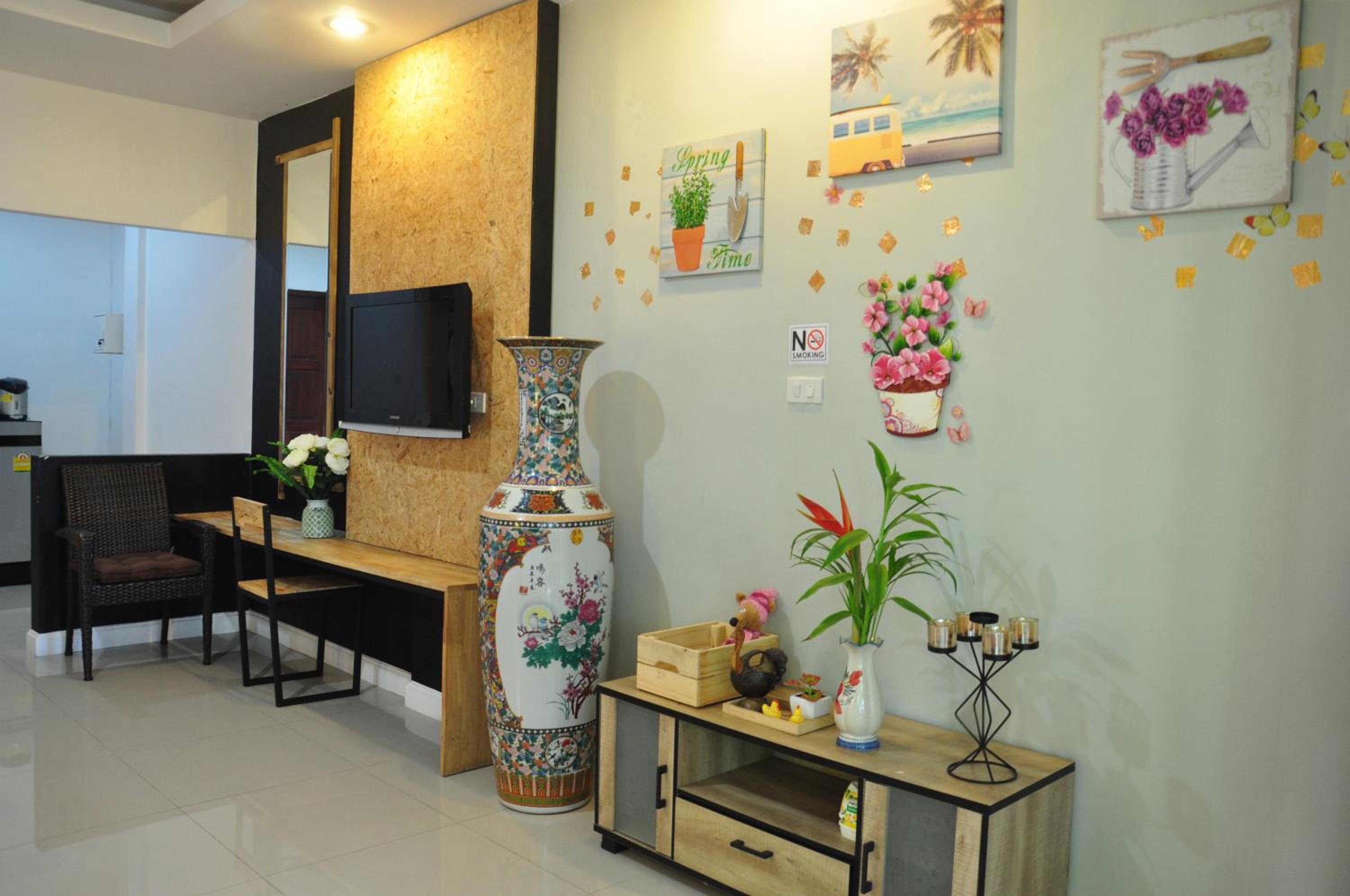 Triple Room with View - Photo 8