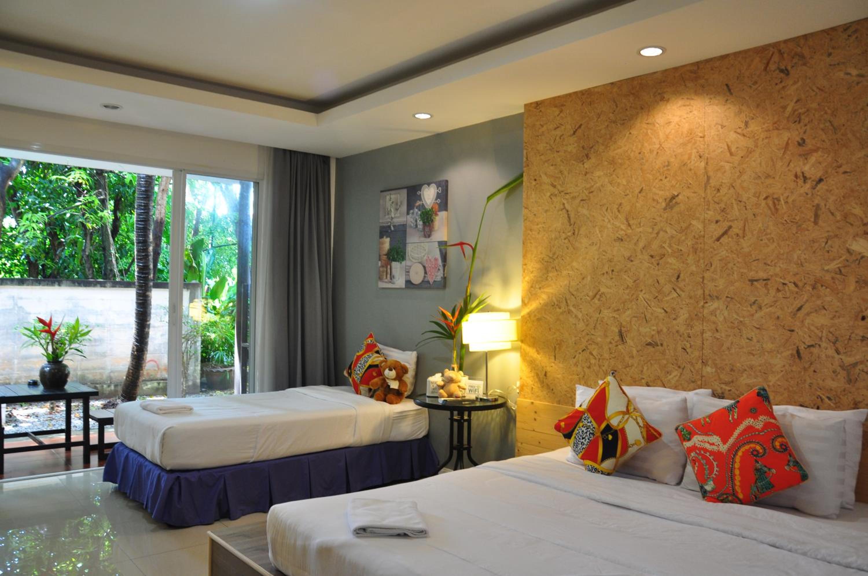 Triple Room with View - Photo 6