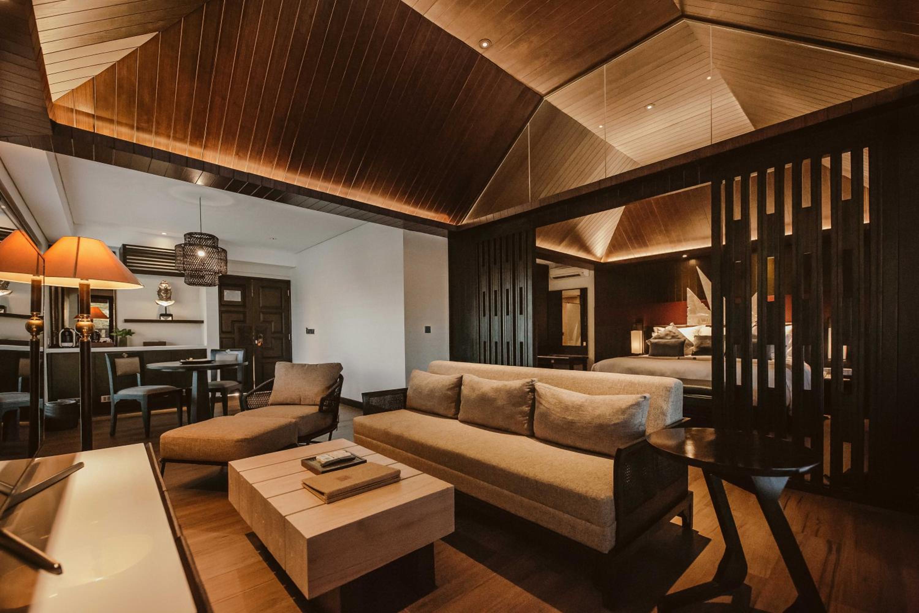 The Layonsari Suite with Pool View - Photo 5