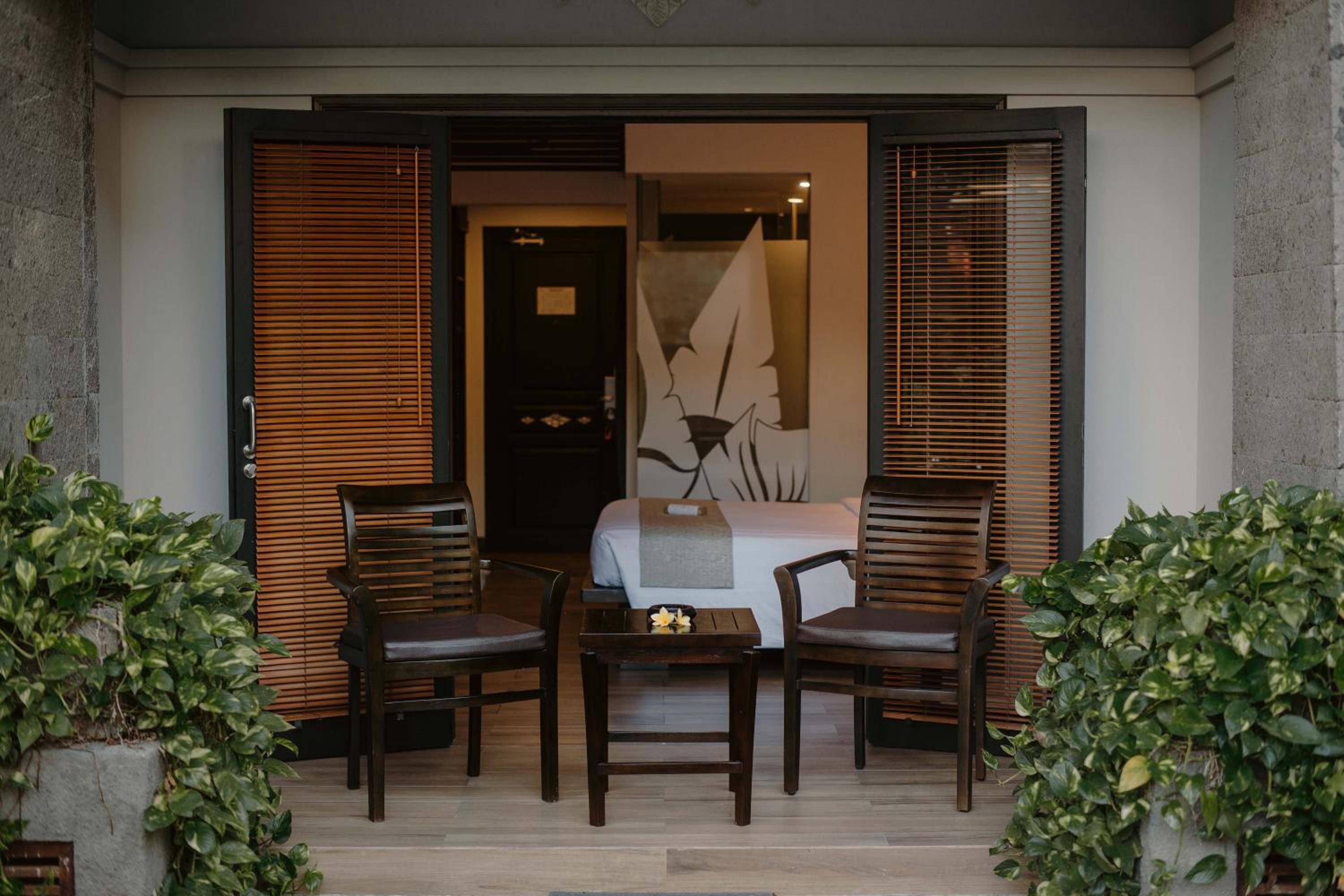 Deluxe Double or Twin Room with Pool Access - Photo 2