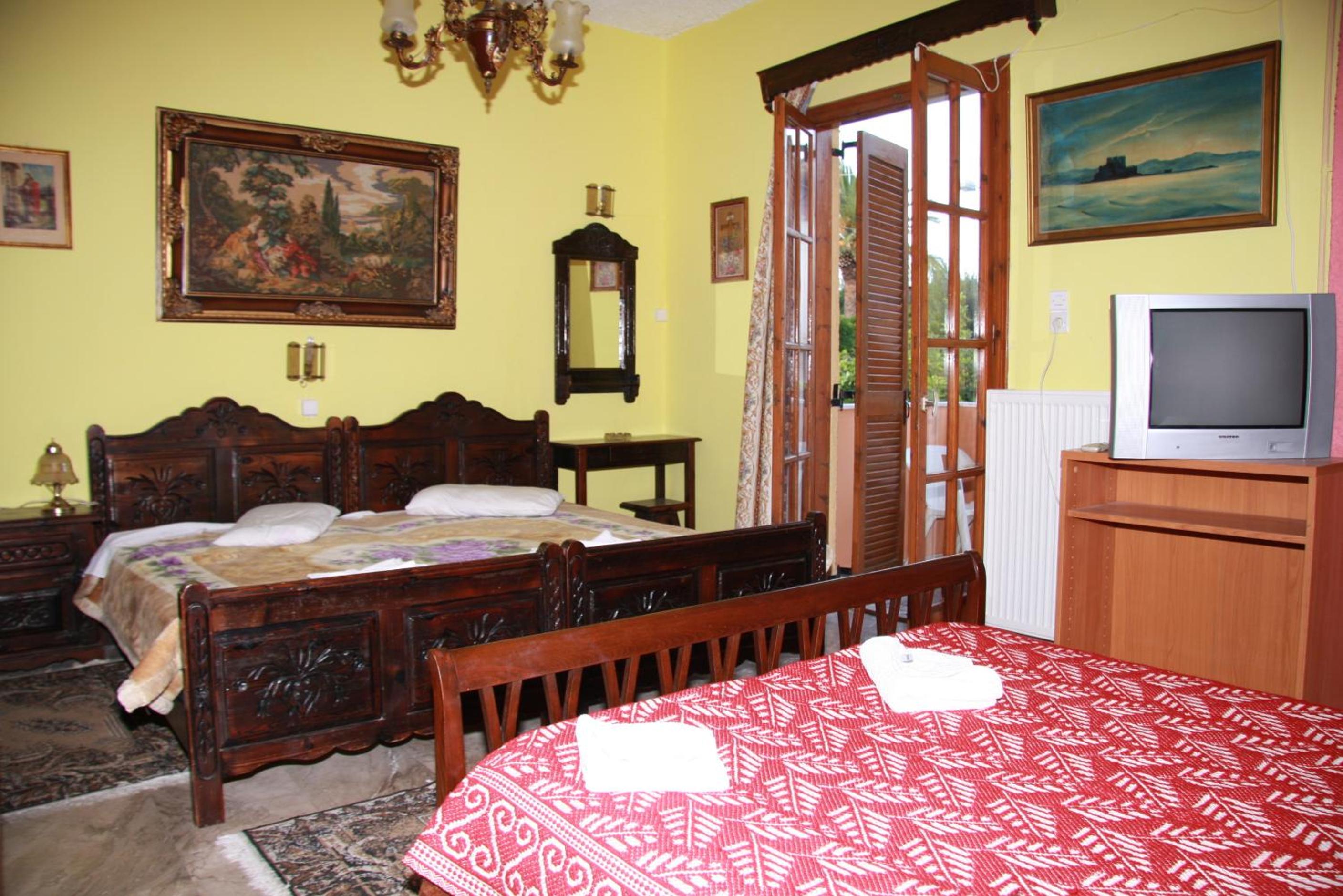Family Room photo 2