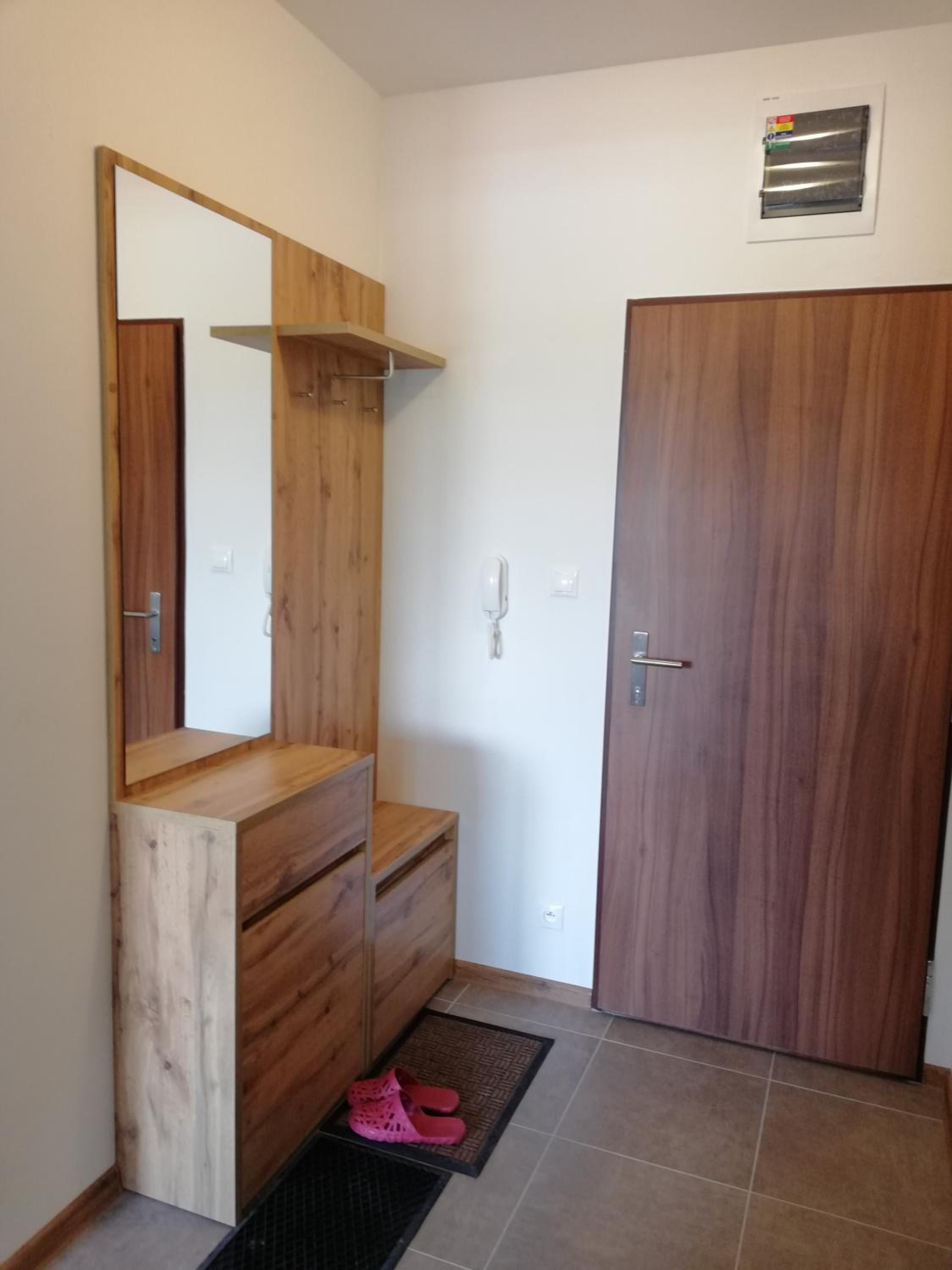 One-Bedroom Apartment with Balcony photo 2