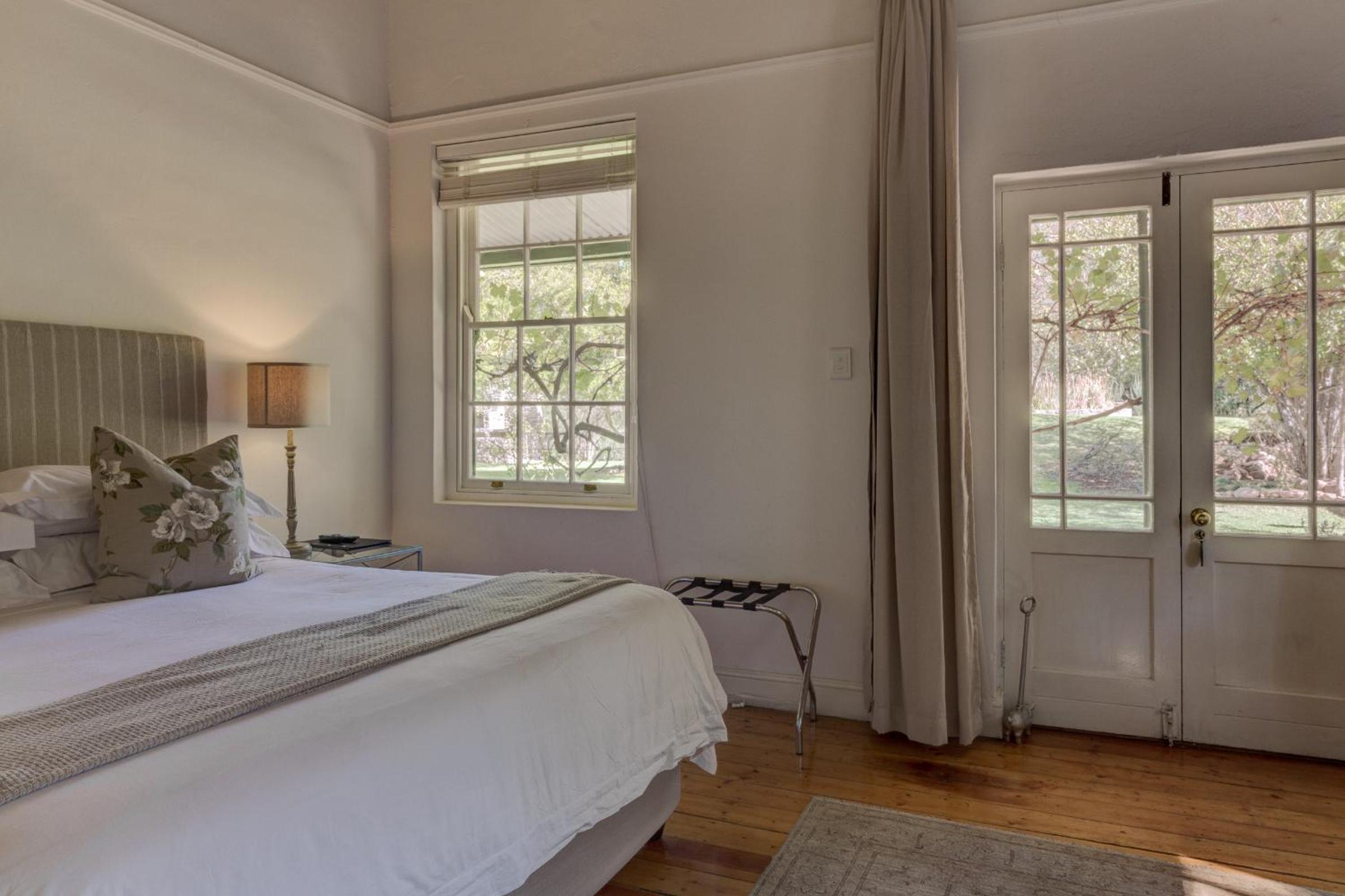 Standard Double or Twin Room - Photo 23