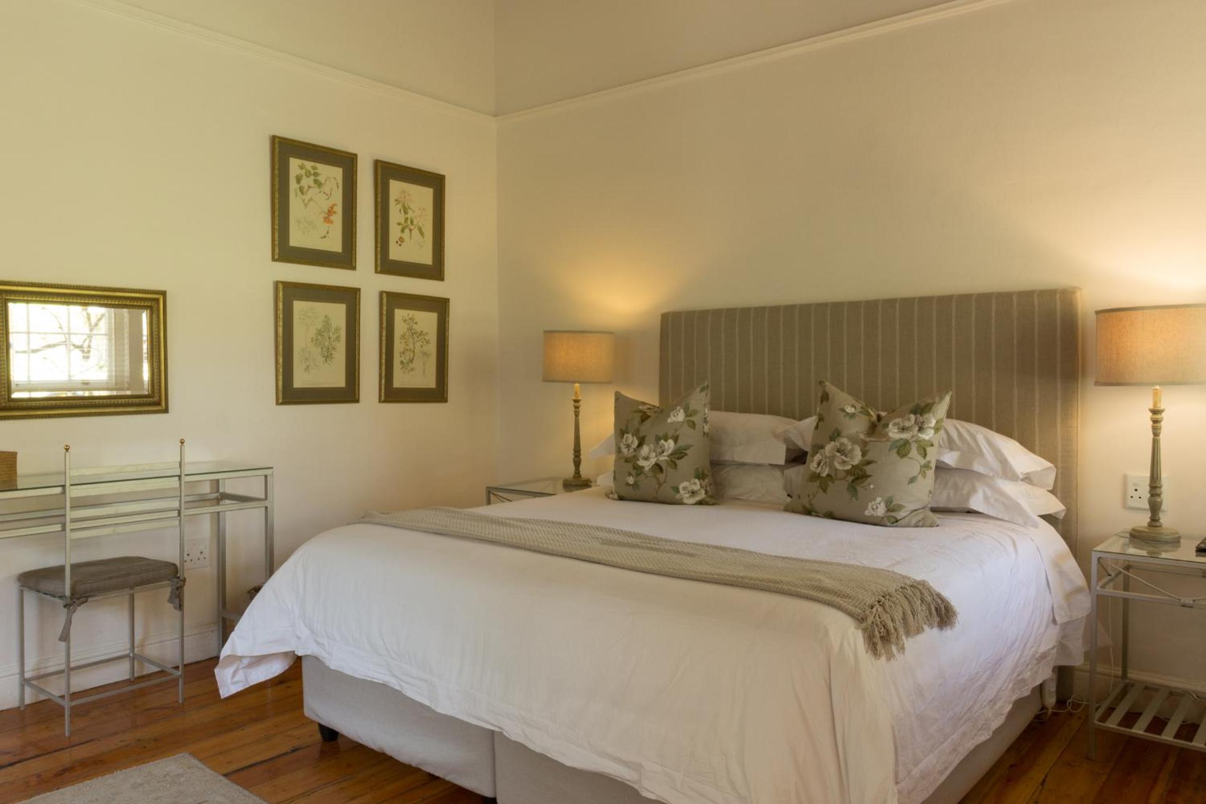 Standard Double or Twin Room - Photo 21