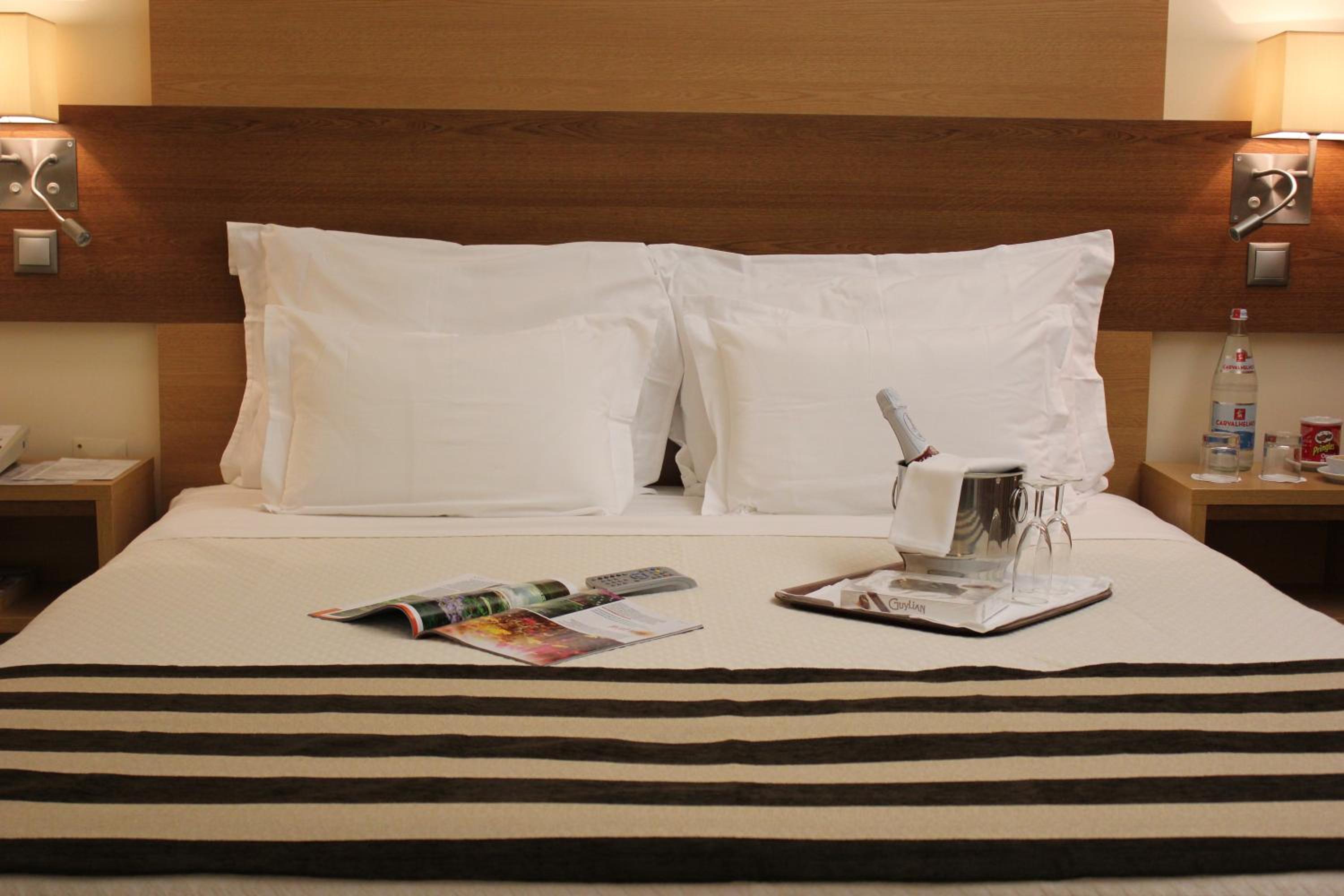 Standard Double Room - Photo 6