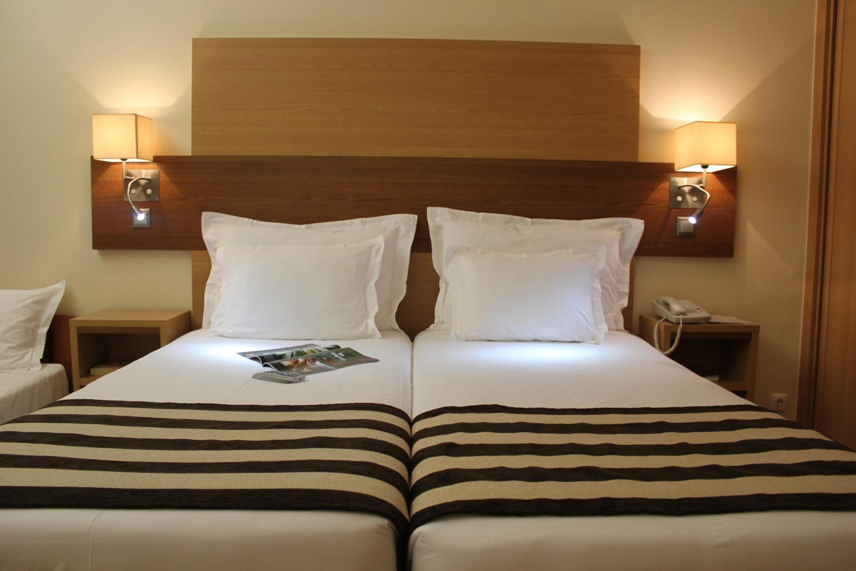 Double or Twin Room - Photo 21