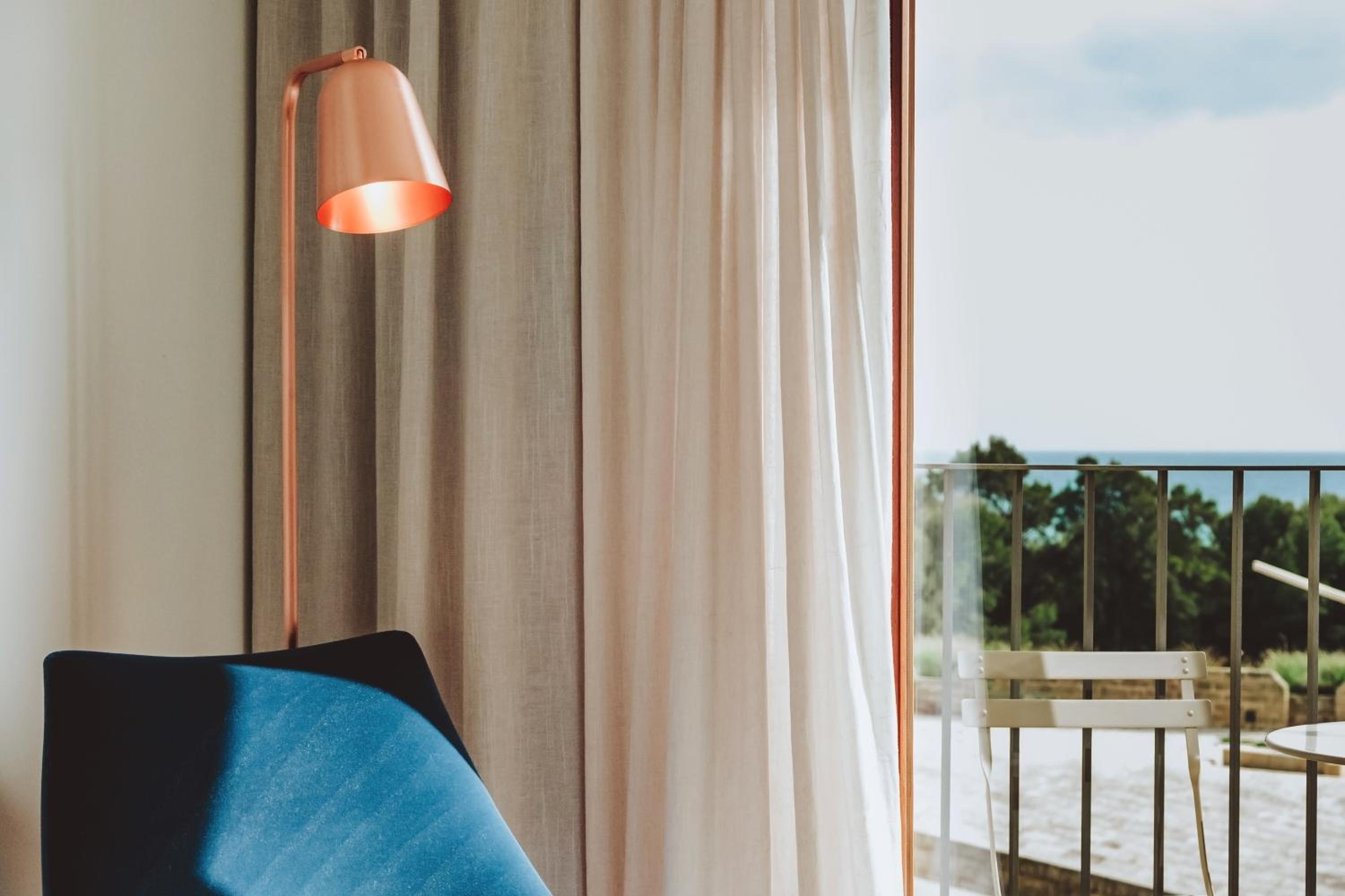 Habitación Doble Deluxe con Vista Parcial al Mar y Acceso al Spa