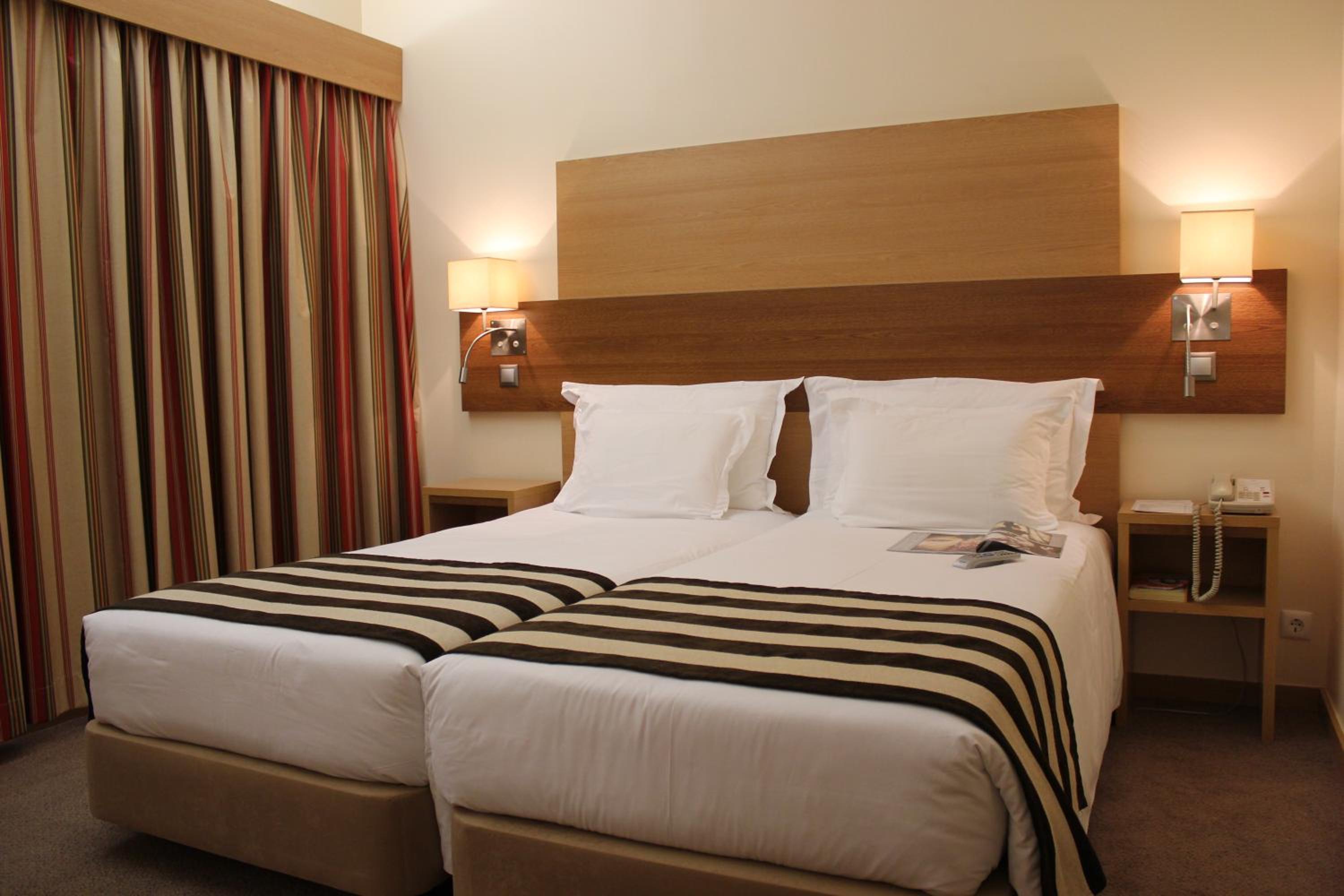 Standard Twin Room - Photo 1