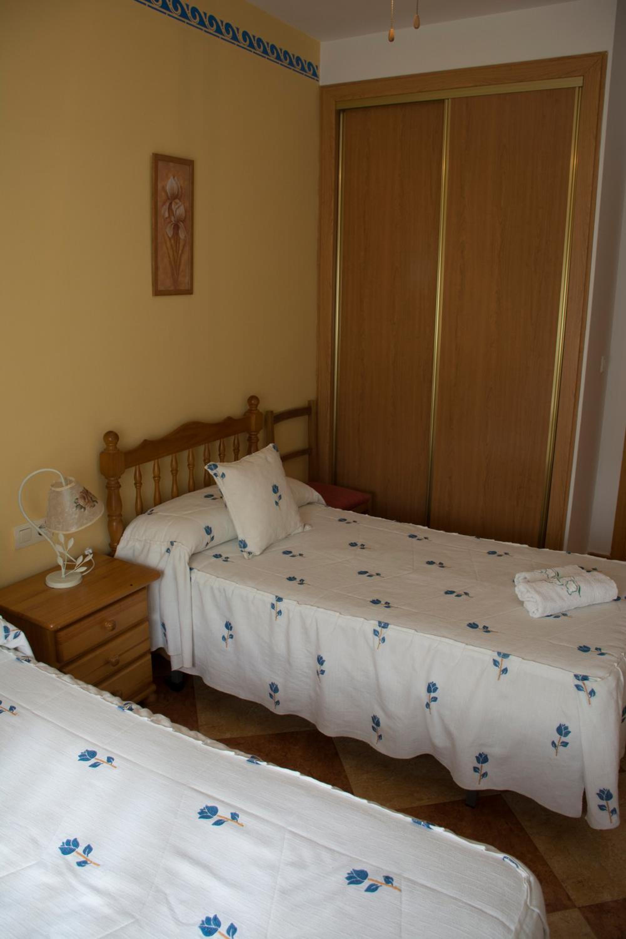 Casa adosada de tres habitaciones
