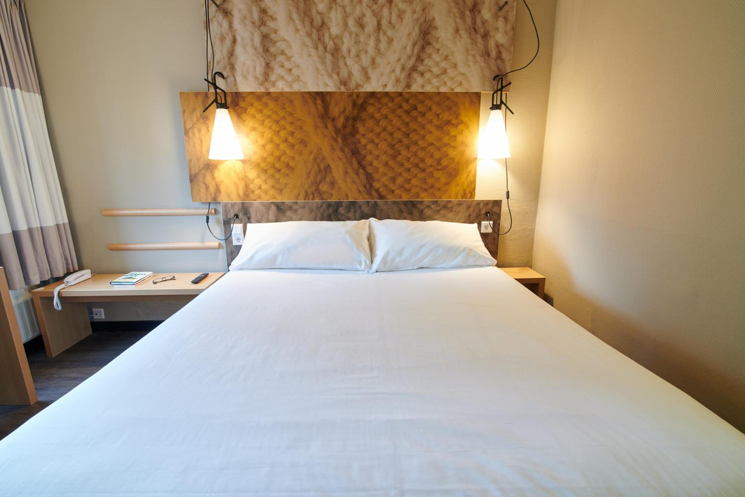 Standard Room with One Double Bed - Photo 5