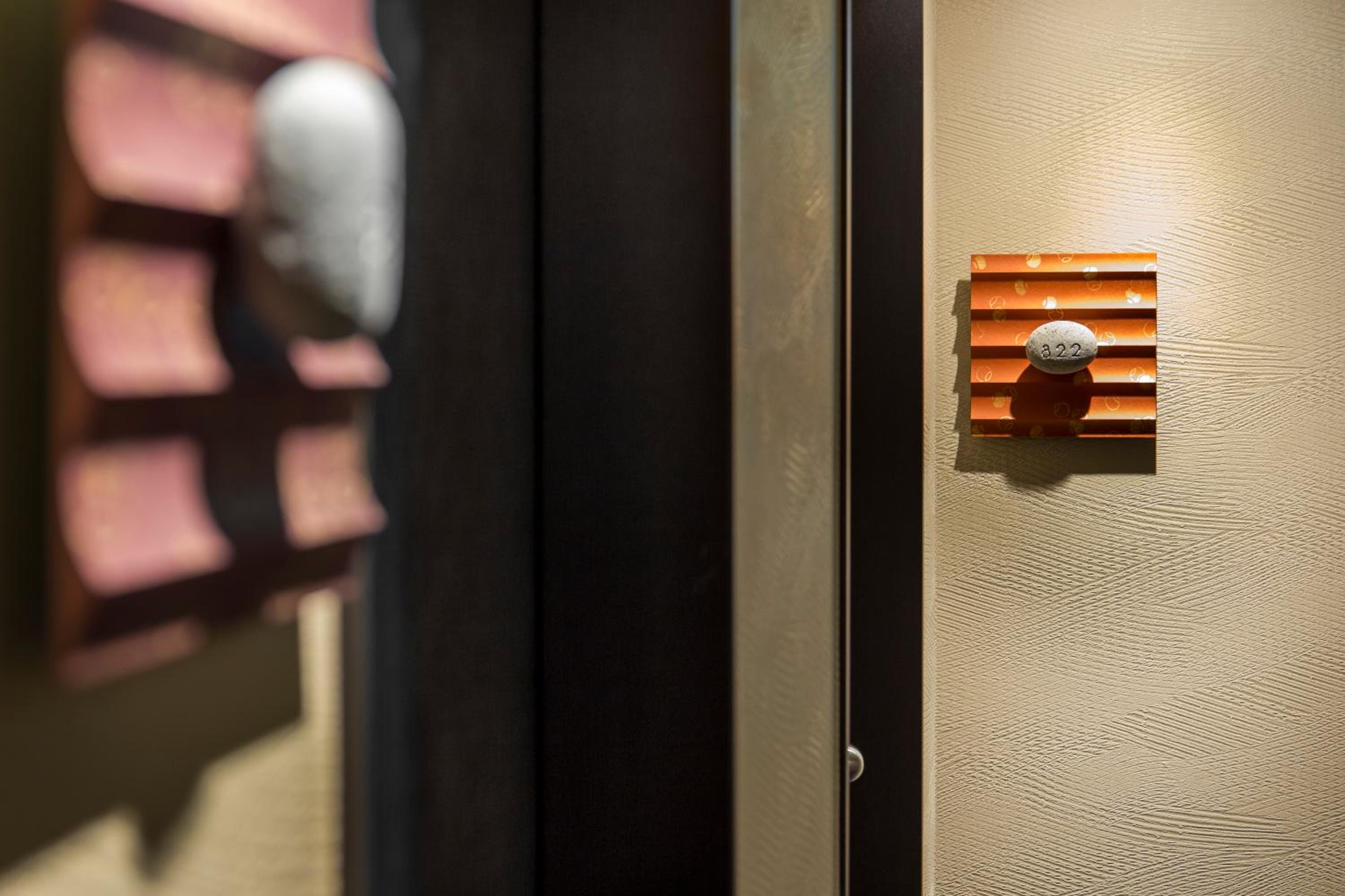 Single Room (Female Only) - Non-Smoking photo 3