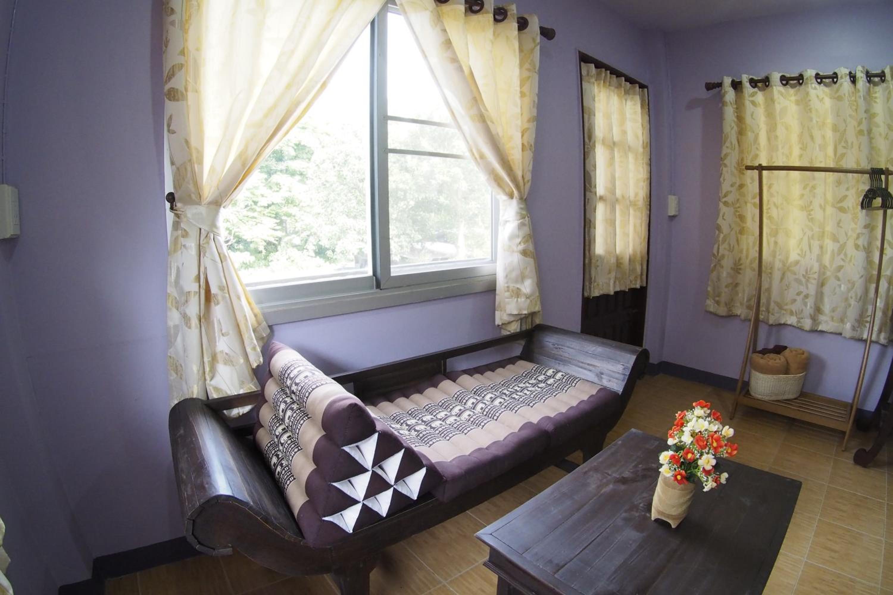 Double Room with Private Bathroom - Photo 15