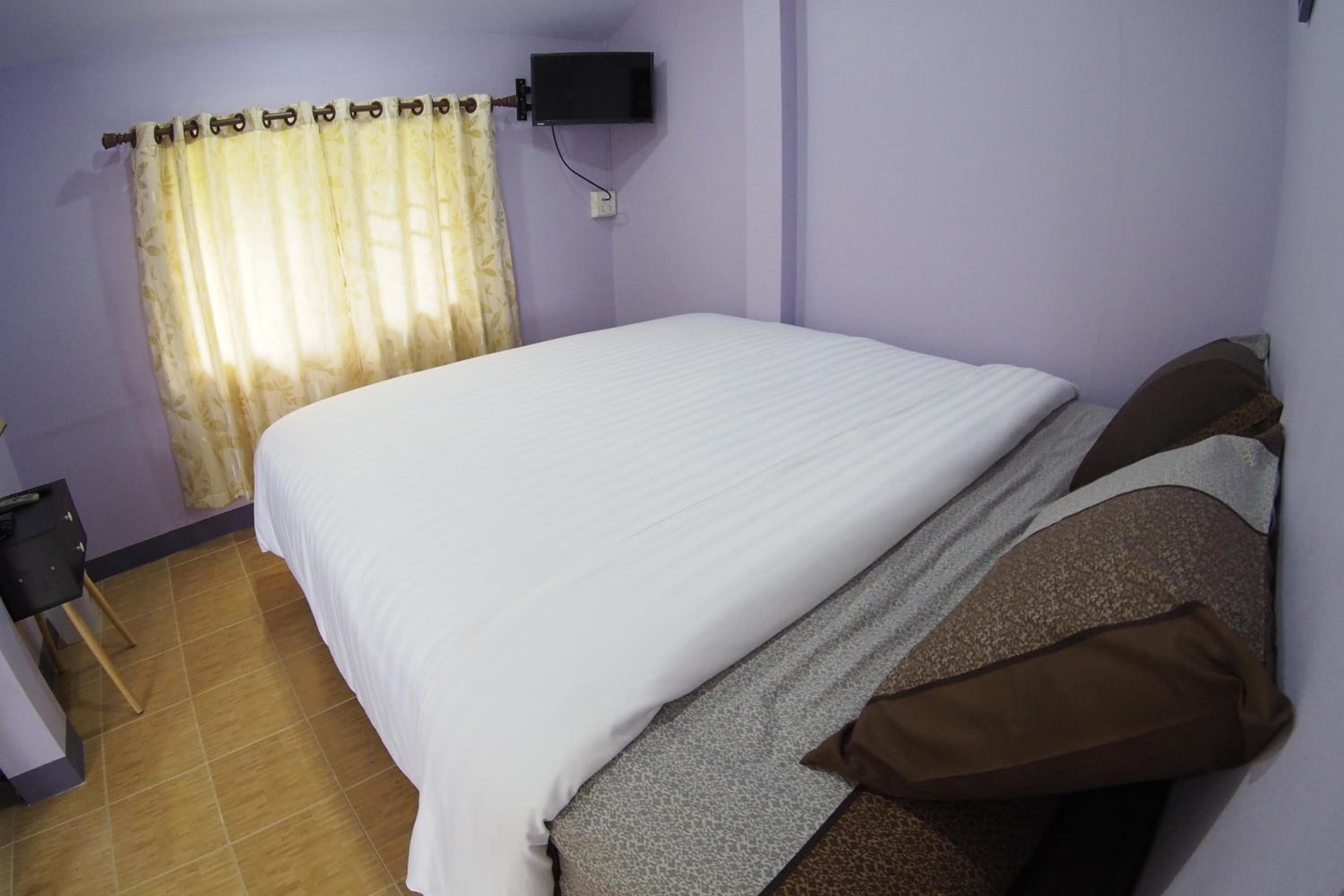 Double Room with Private Bathroom - Photo 3