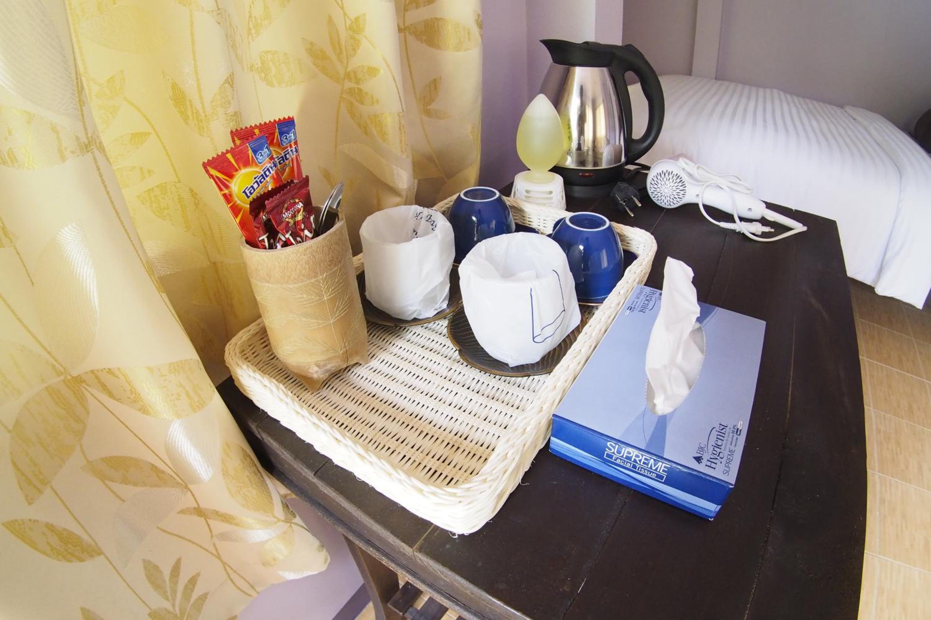 Double Room with Private Bathroom - Photo 18